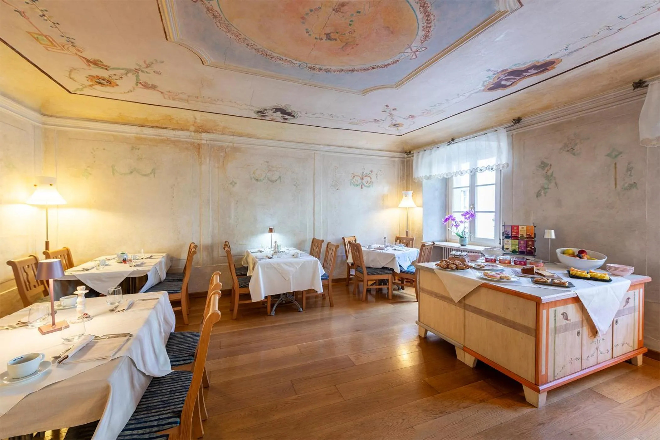 Restaurant/places to eat in Hotel Relais Orsingher