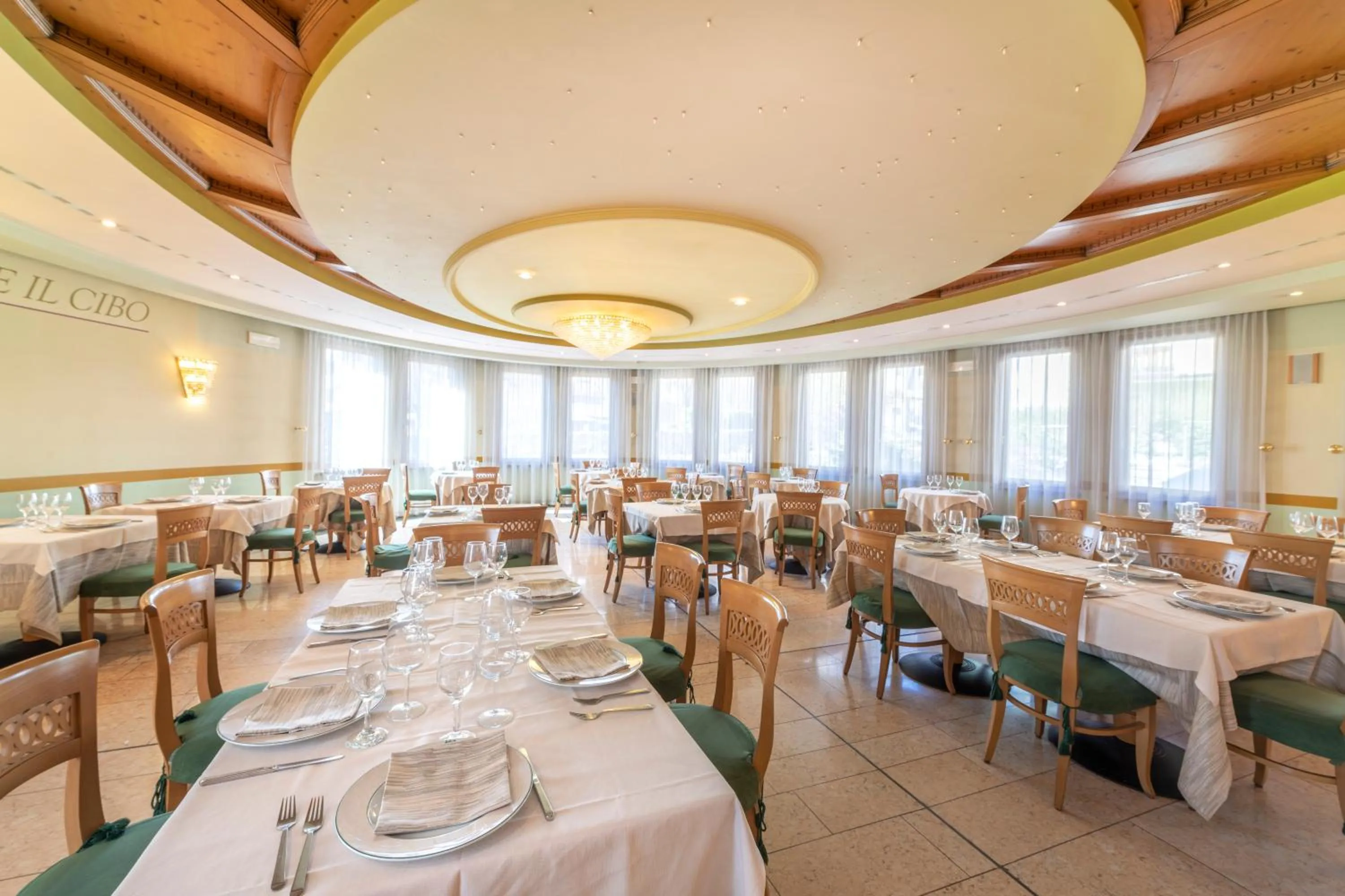 Restaurant/places to eat in Hotel Relais Orsingher