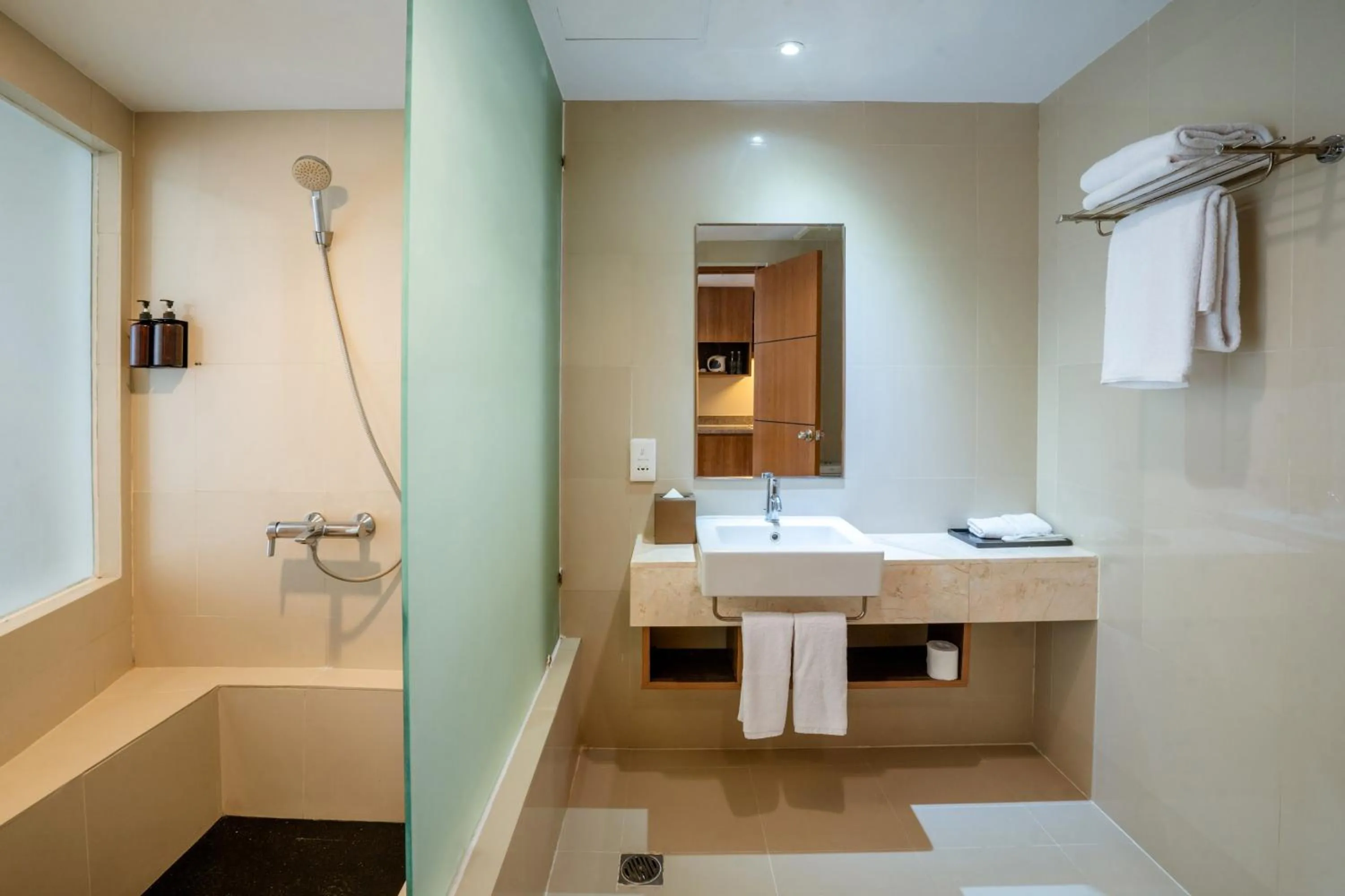 Bathroom in Cross Vibe Paasha Atelier Bali Kuta