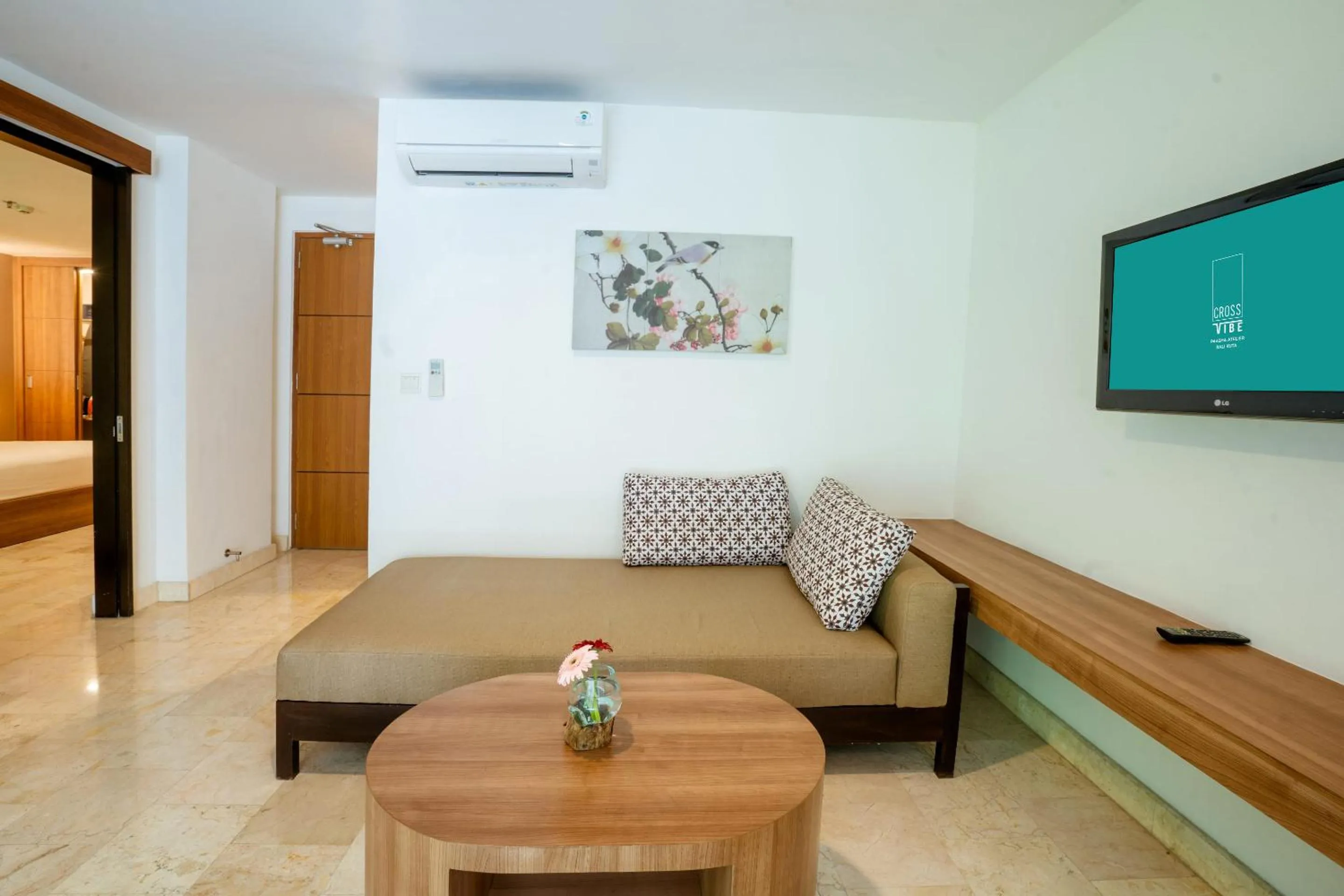 TV and multimedia in Cross Vibe Paasha Atelier Bali Kuta