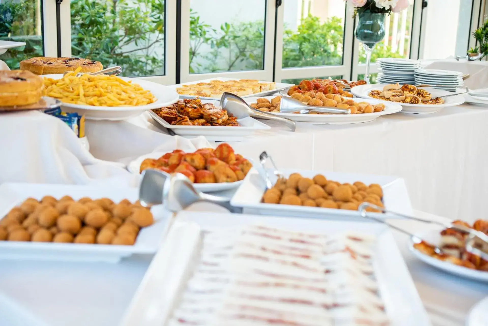 Restaurant/places to eat in Grand Hotel Don Juan Restaurant/places to eat in Grand Hotel Don Juan