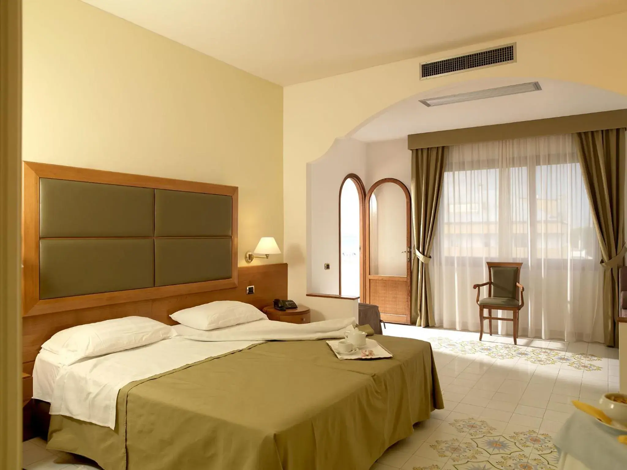 Day, Bed in Grand Hotel Don Juan Day, Bed in Grand Hotel Don Juan