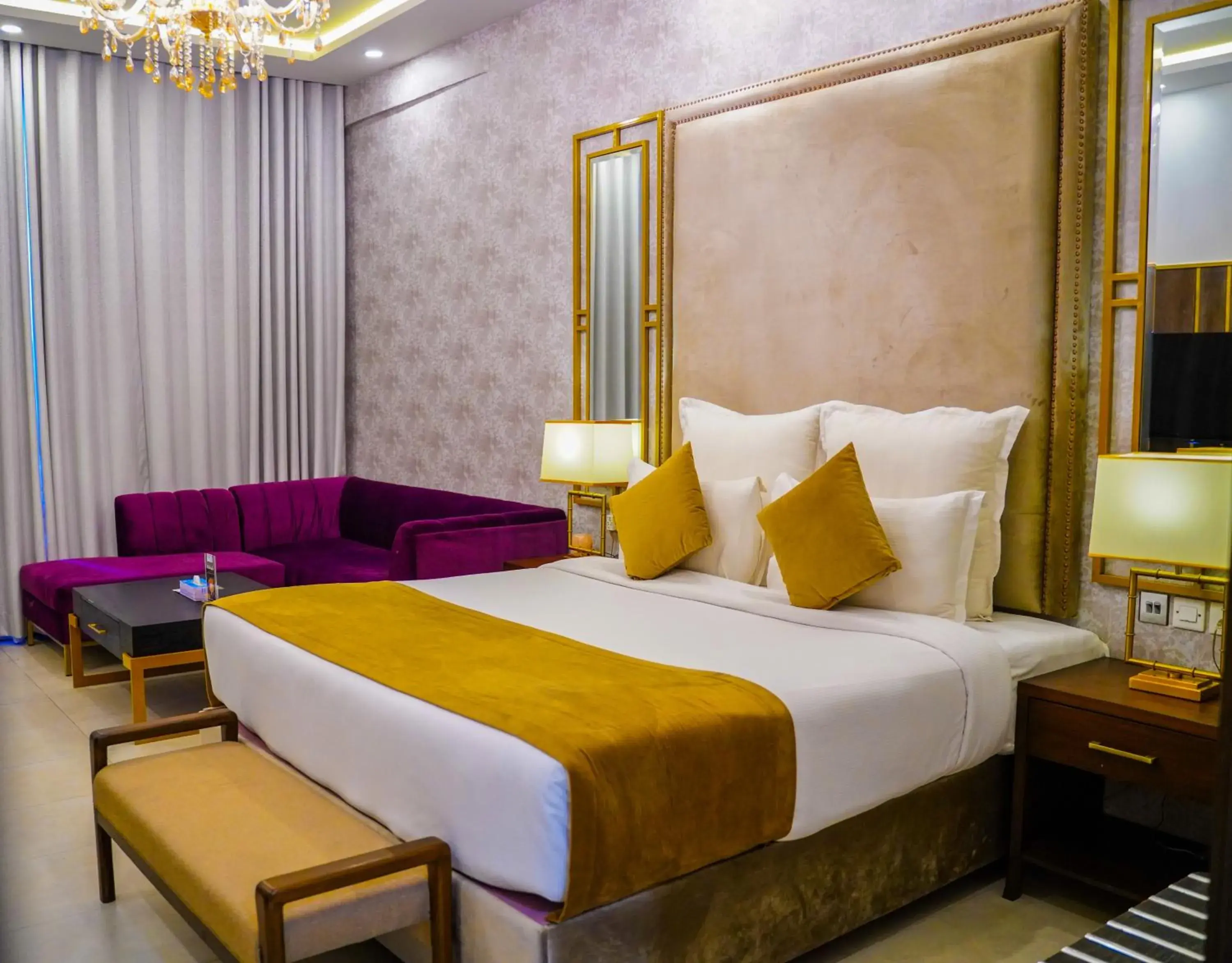 Bed in IFQ Hotel & Resort Islamabad Bed in IFQ Hotel & Resort Islamabad