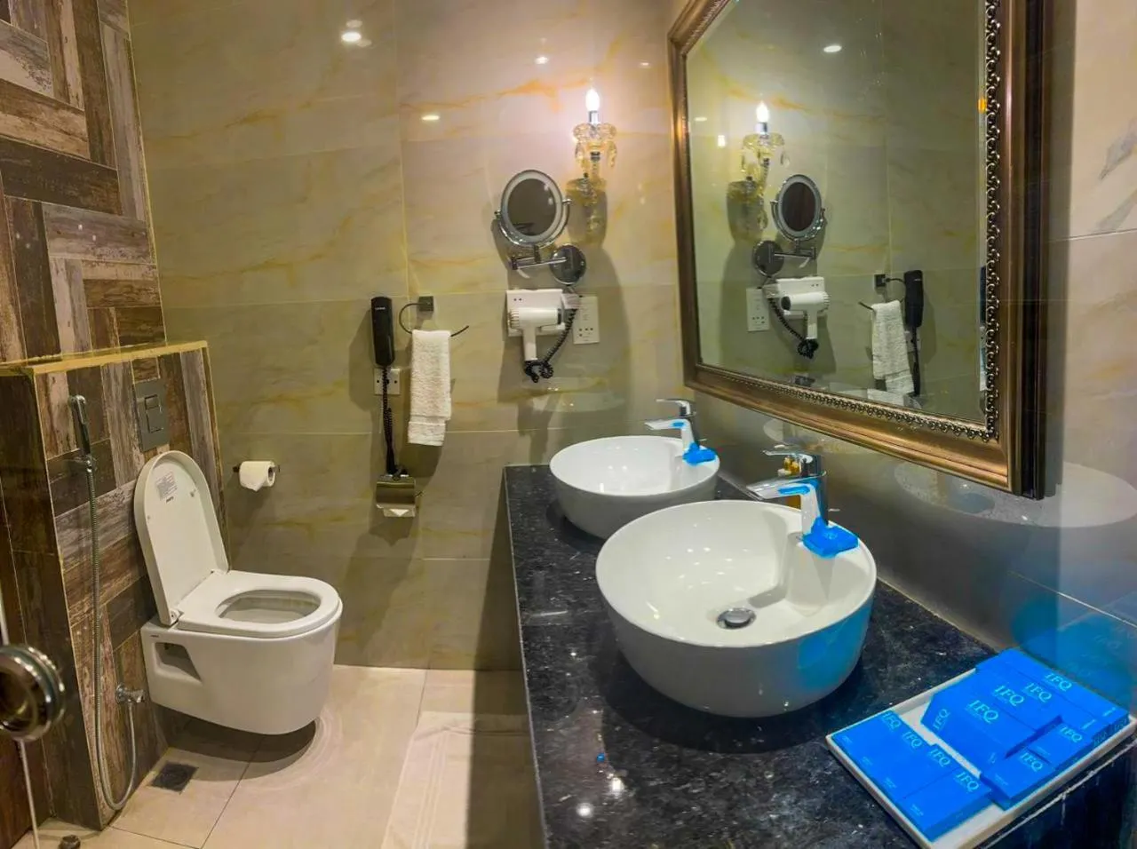 Shower in IFQ Hotel & Resort Islamabad