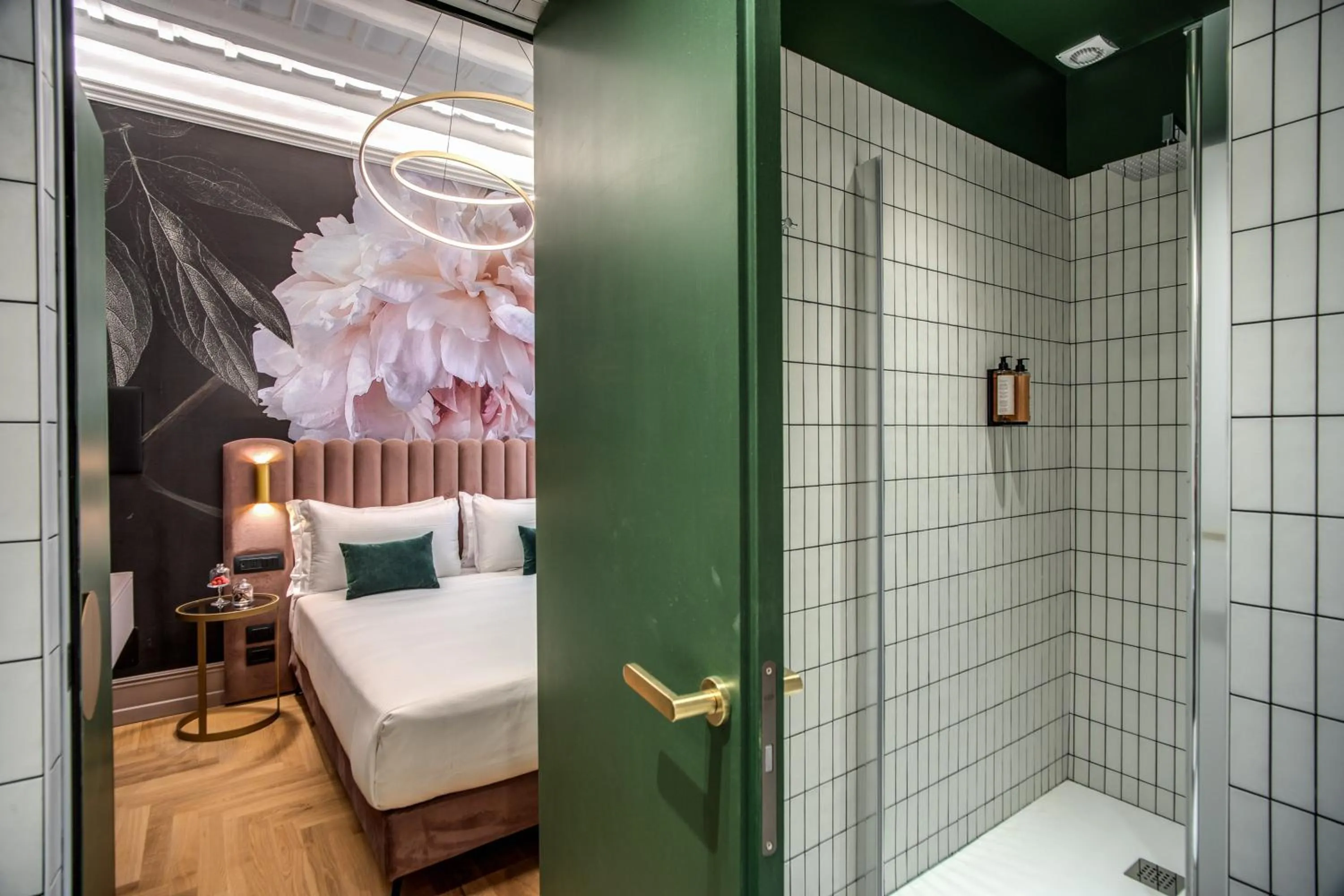 Bathroom, Bed in Palazzetto Trevi