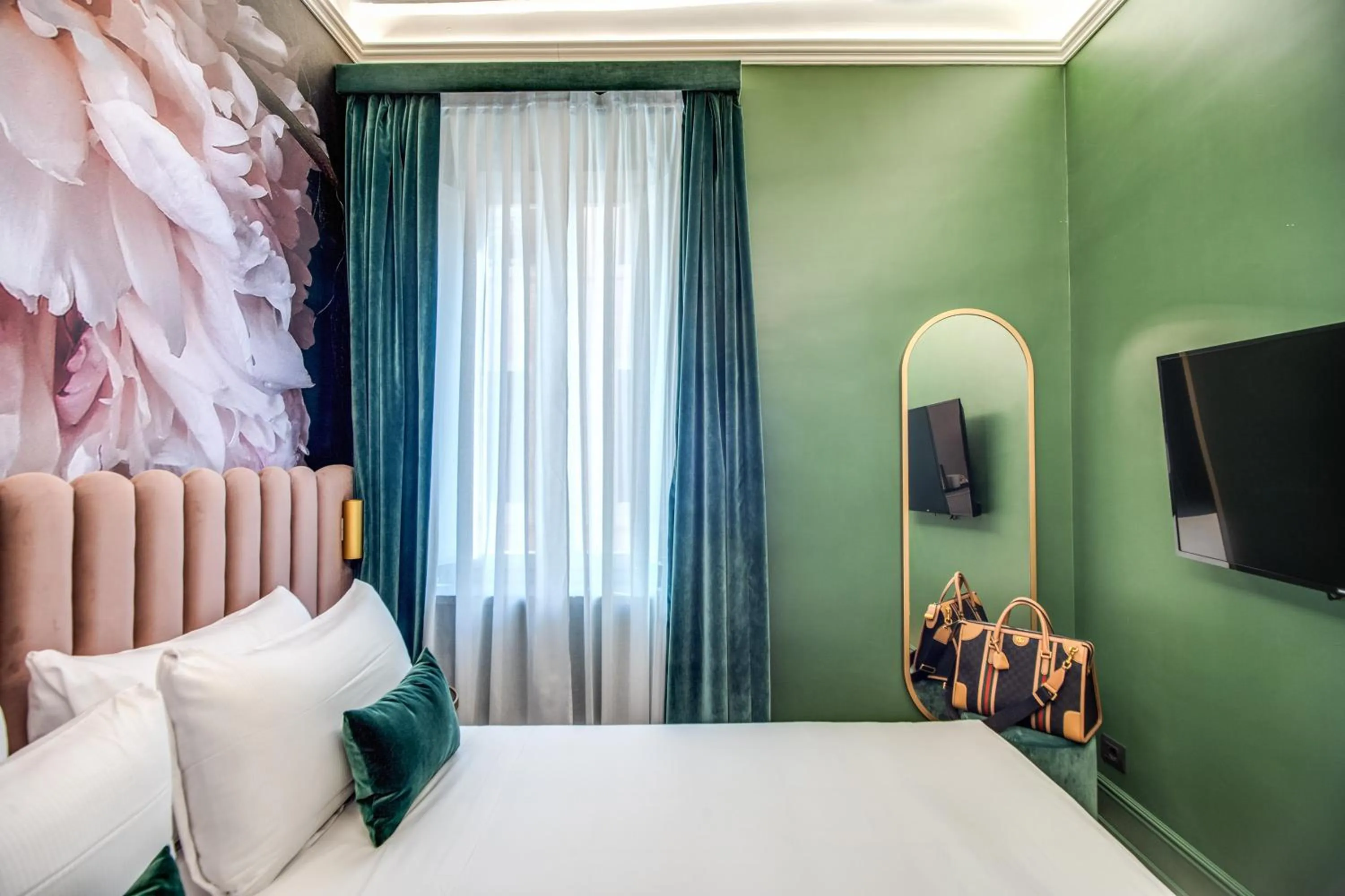 Decorative detail, Bed in Palazzetto Trevi