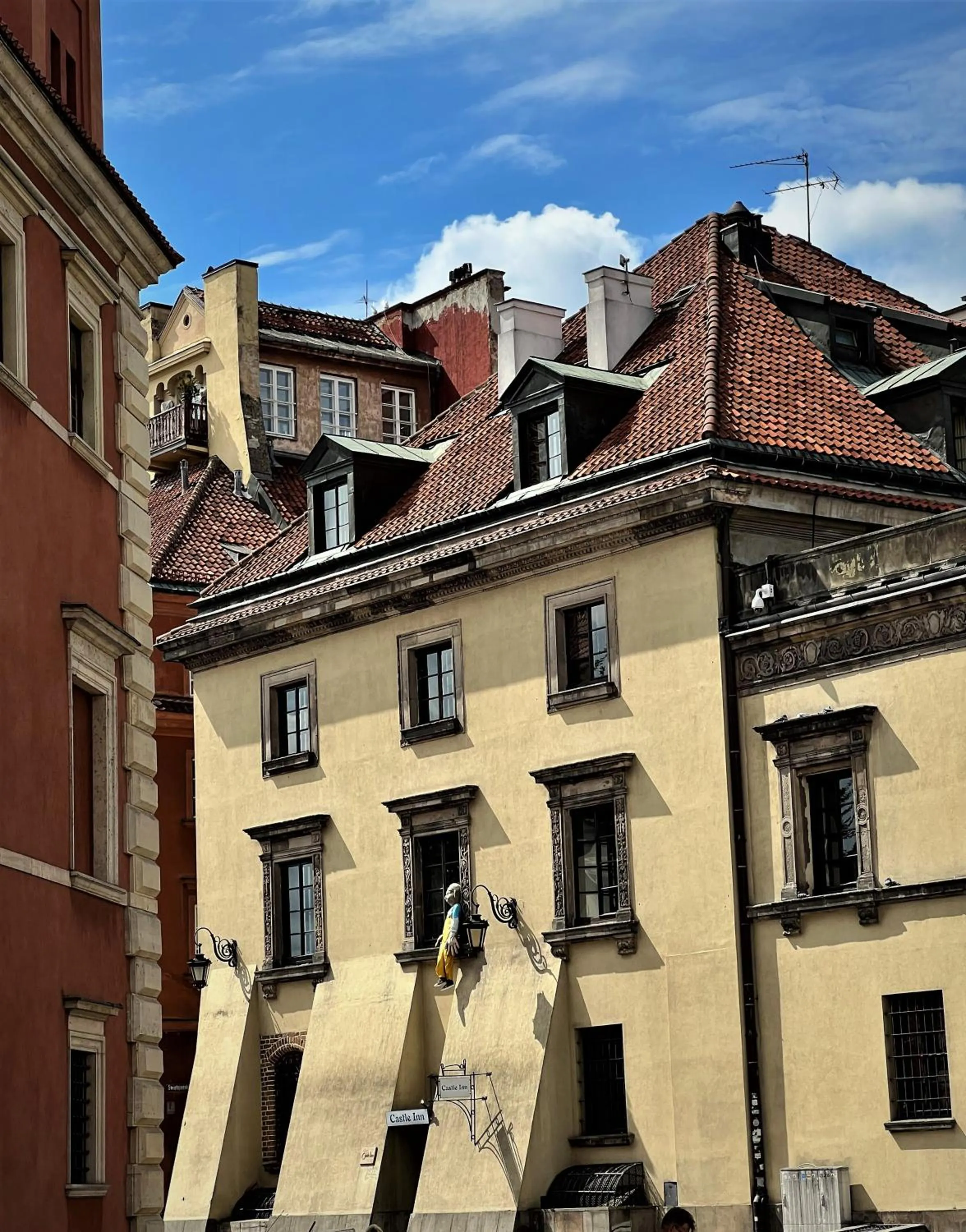 Property building in Castle Inn