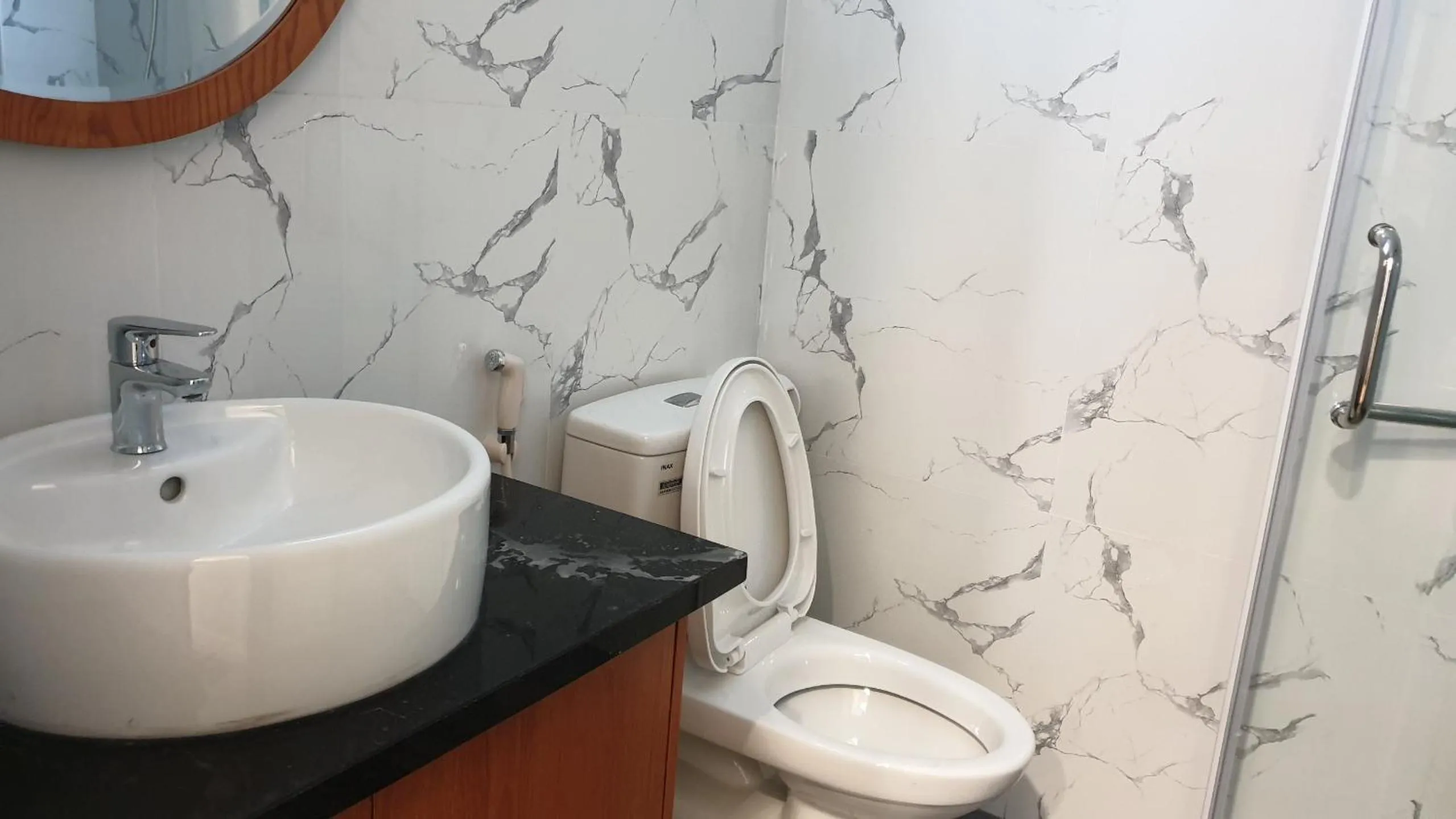 Toilet in Era Cozy Apartment