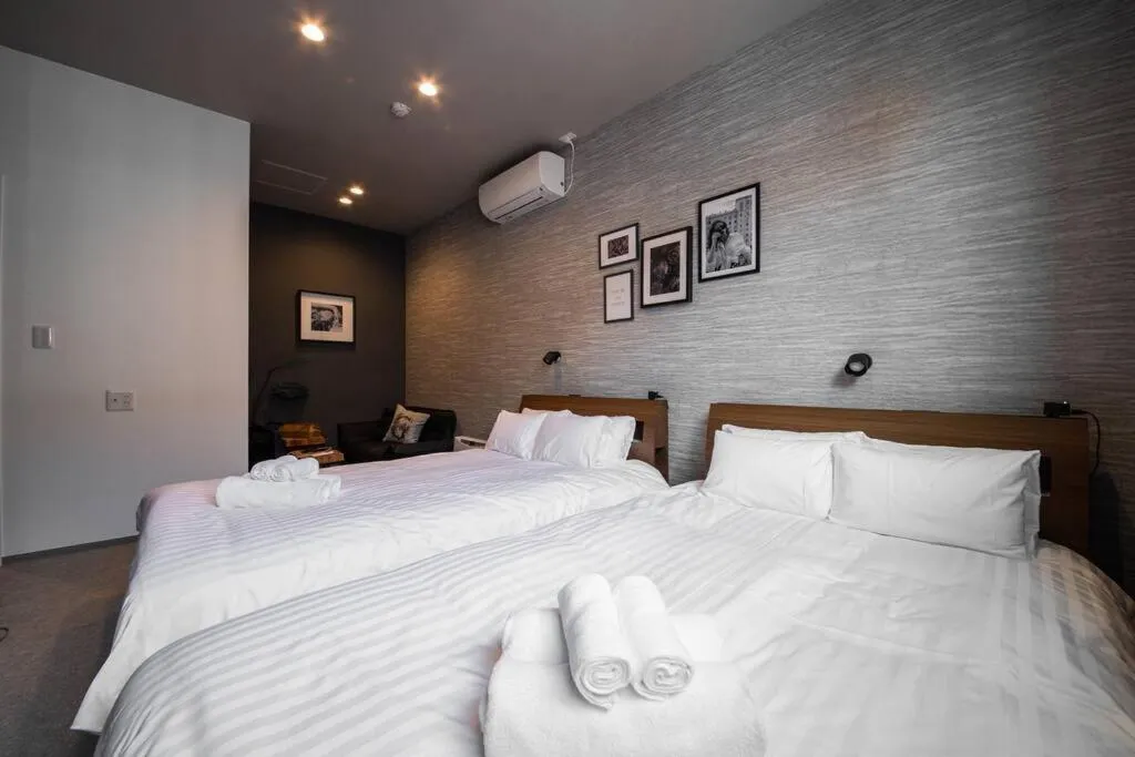 Bed in The PLAZA HOTEL S4W12