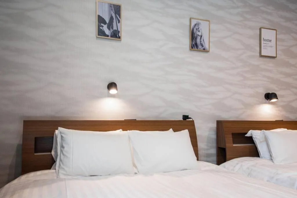 Bed in The PLAZA HOTEL S4W12