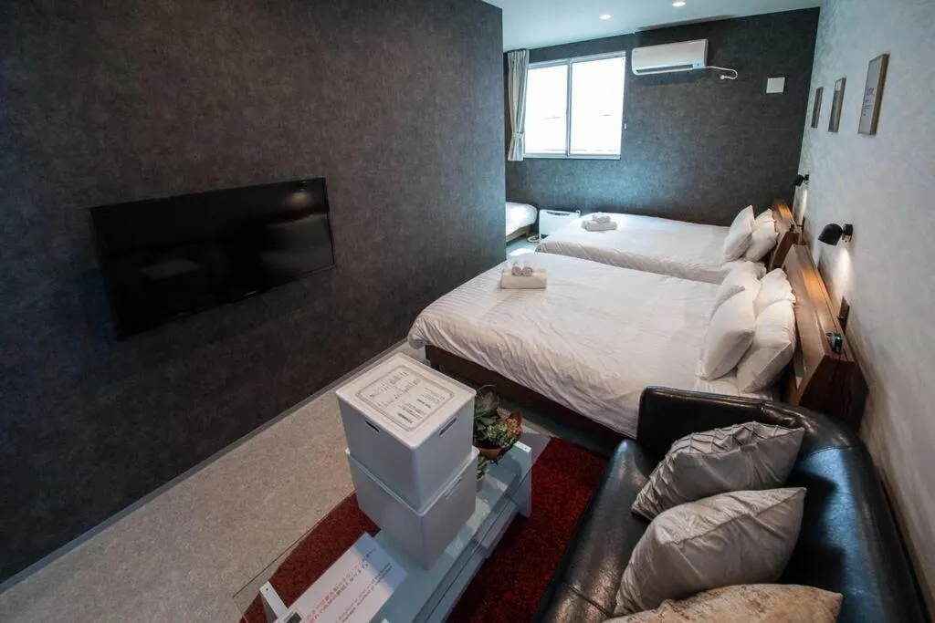 Bed in The PLAZA HOTEL S4W12