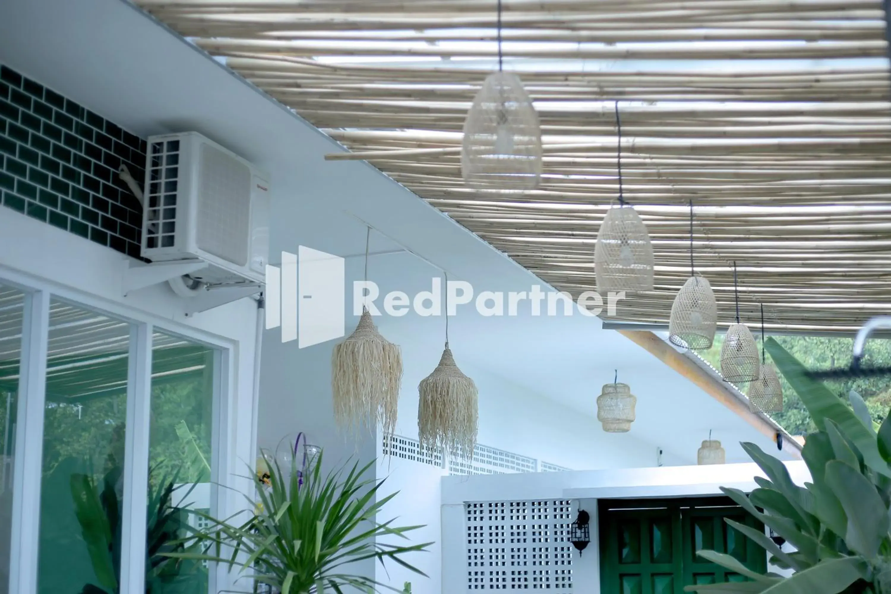 Property building in Pringgading Surf Camp Bengkulu Mitra RedDoorz Property building in Pringgading Surf Camp Bengkulu Mitra RedDoorz