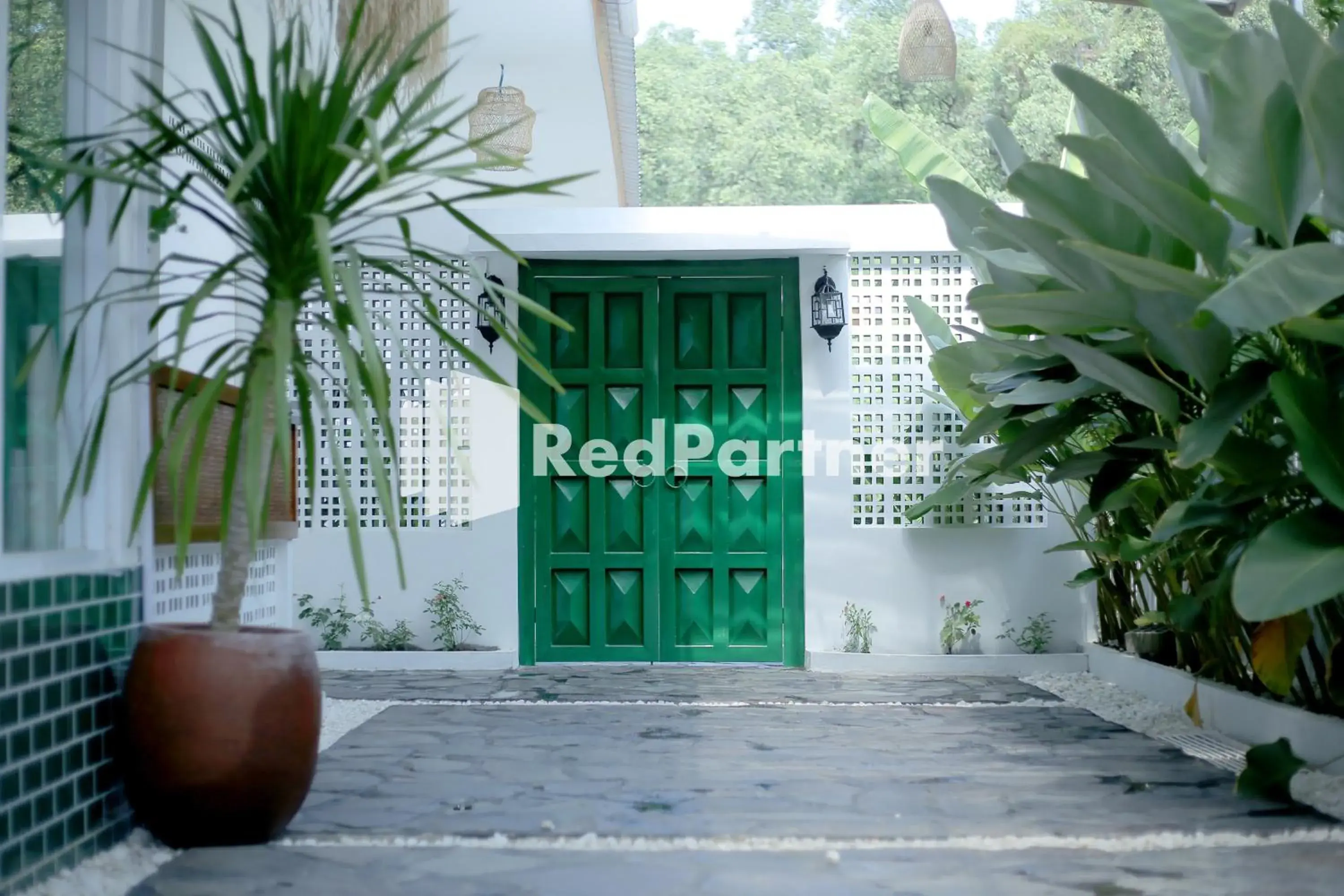 Property building in Pringgading Surf Camp Bengkulu Mitra RedDoorz Property building in Pringgading Surf Camp Bengkulu Mitra RedDoorz