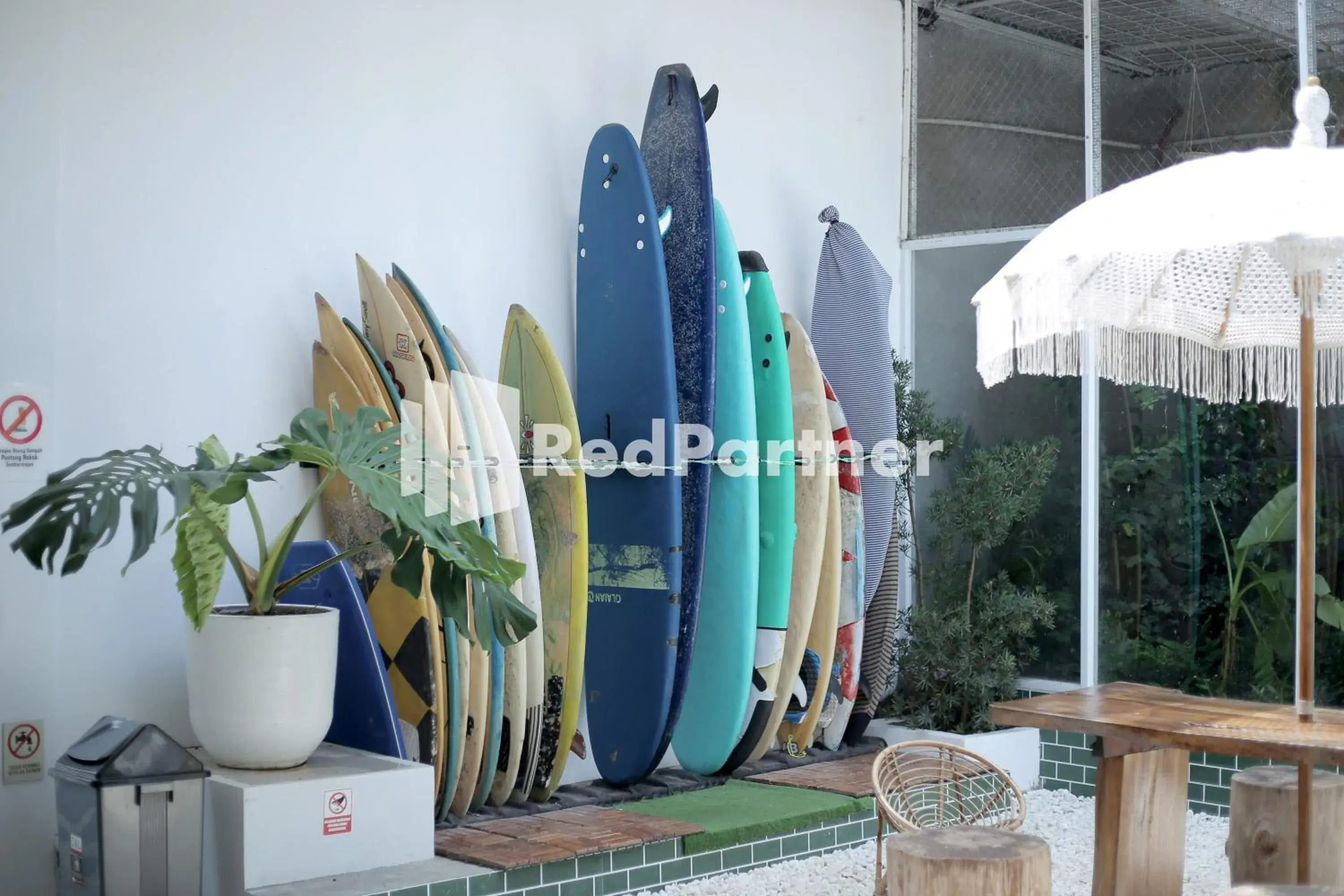 Property building in Pringgading Surf Camp Bengkulu Mitra RedDoorz Property building in Pringgading Surf Camp Bengkulu Mitra RedDoorz