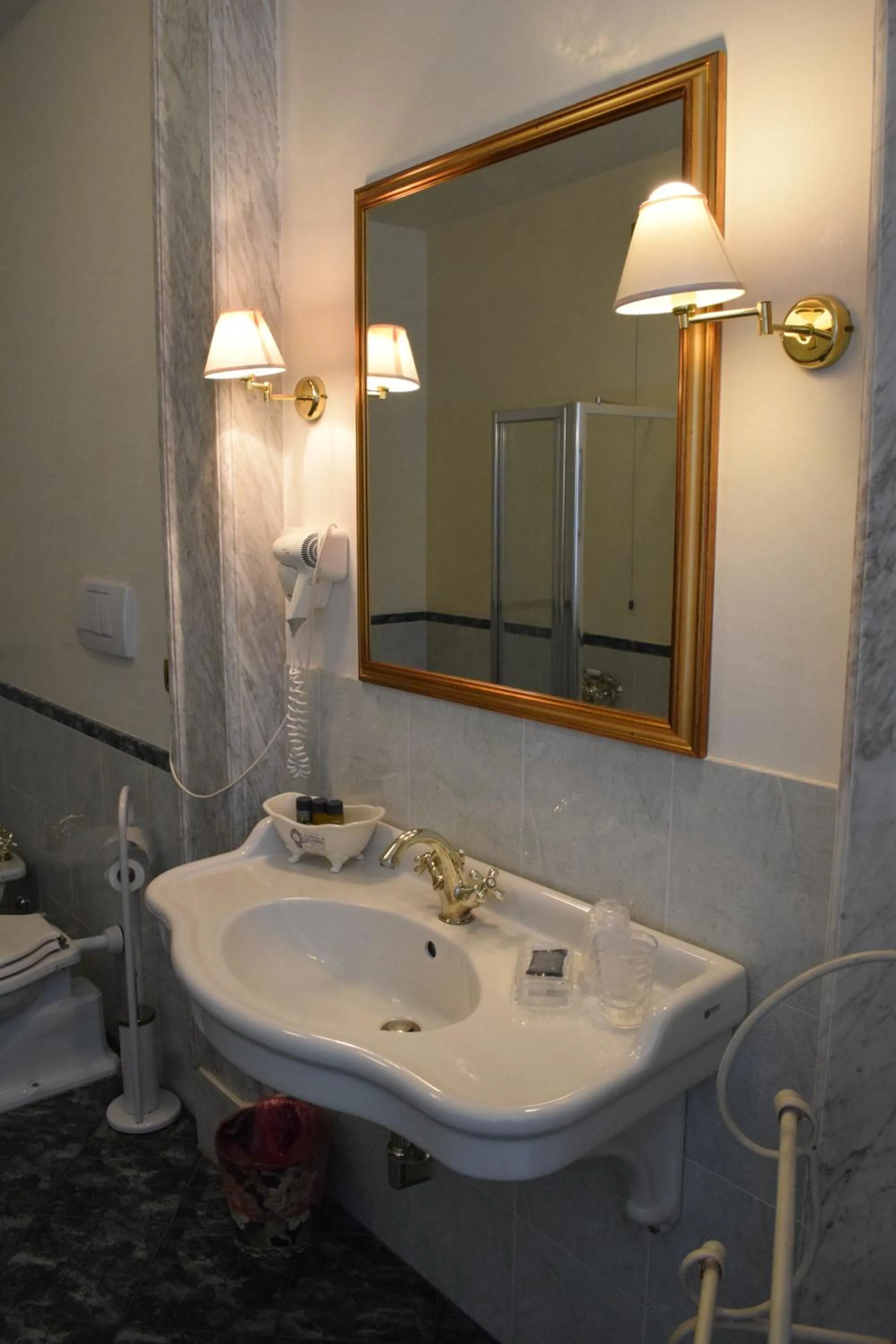 Shower in Palazzo Tucci Residenza d'epoca