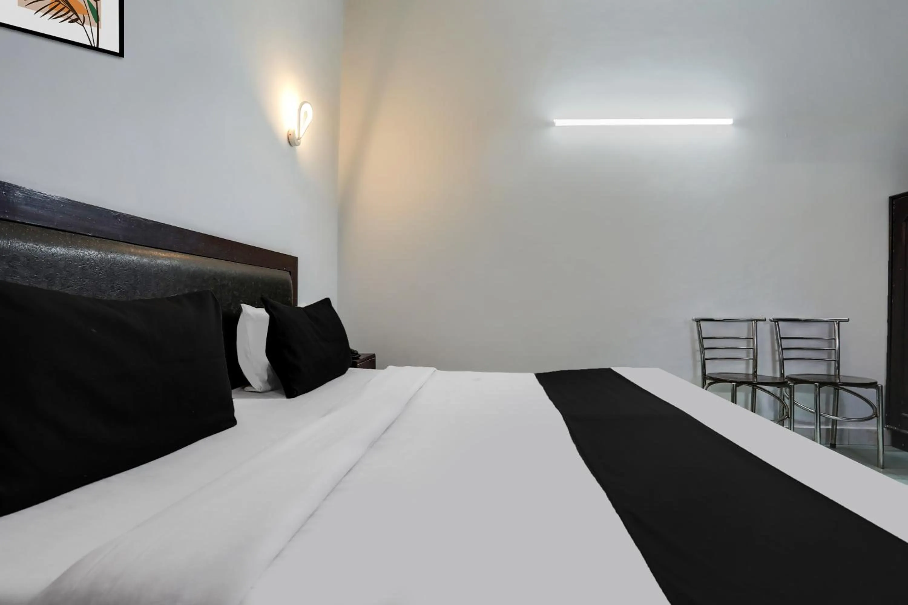 Bedroom, Bed in Super Hotel O Tajganj Near Taj Mahal West Gate