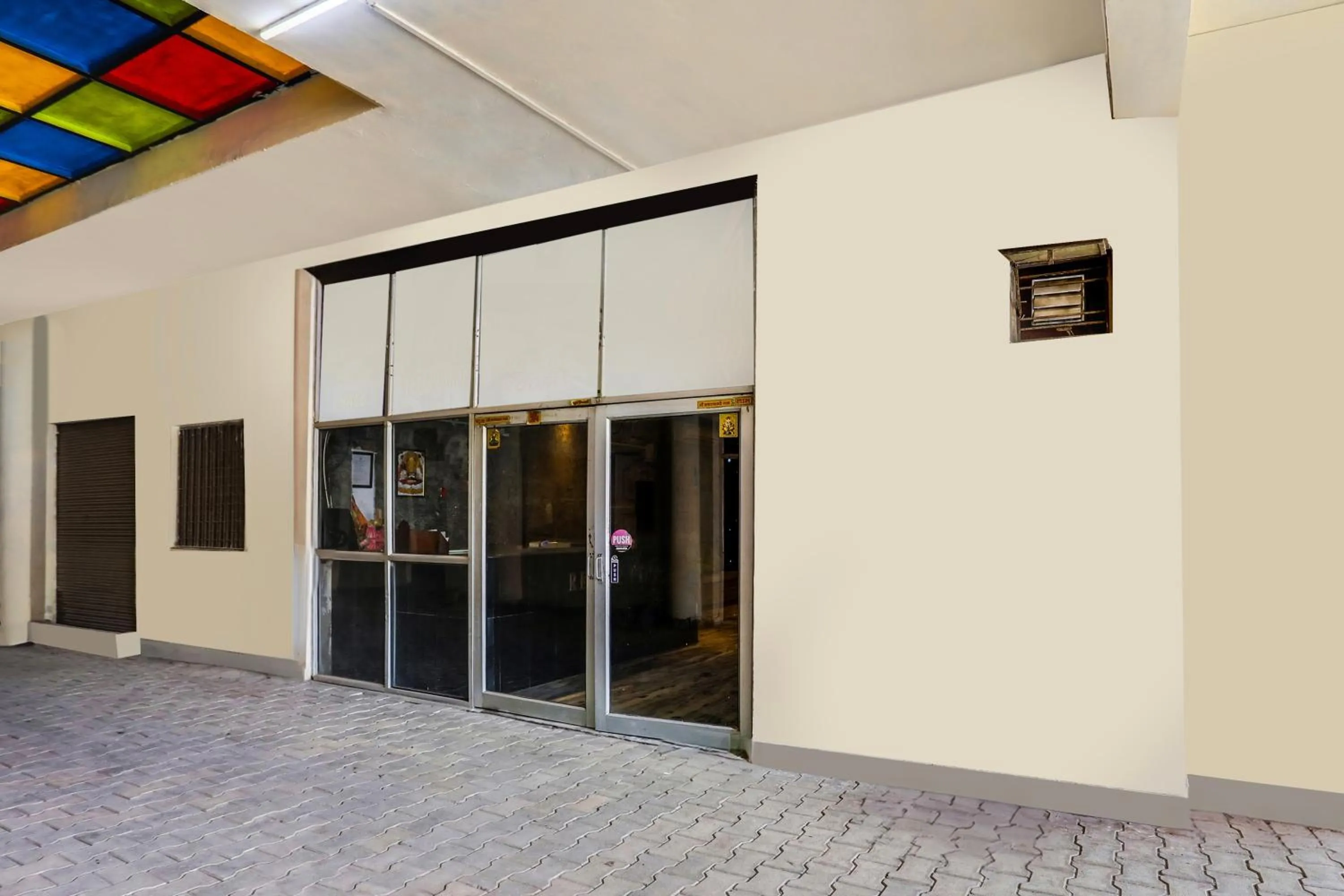 Facade/entrance in Super Hotel O Tajganj Near Taj Mahal West Gate