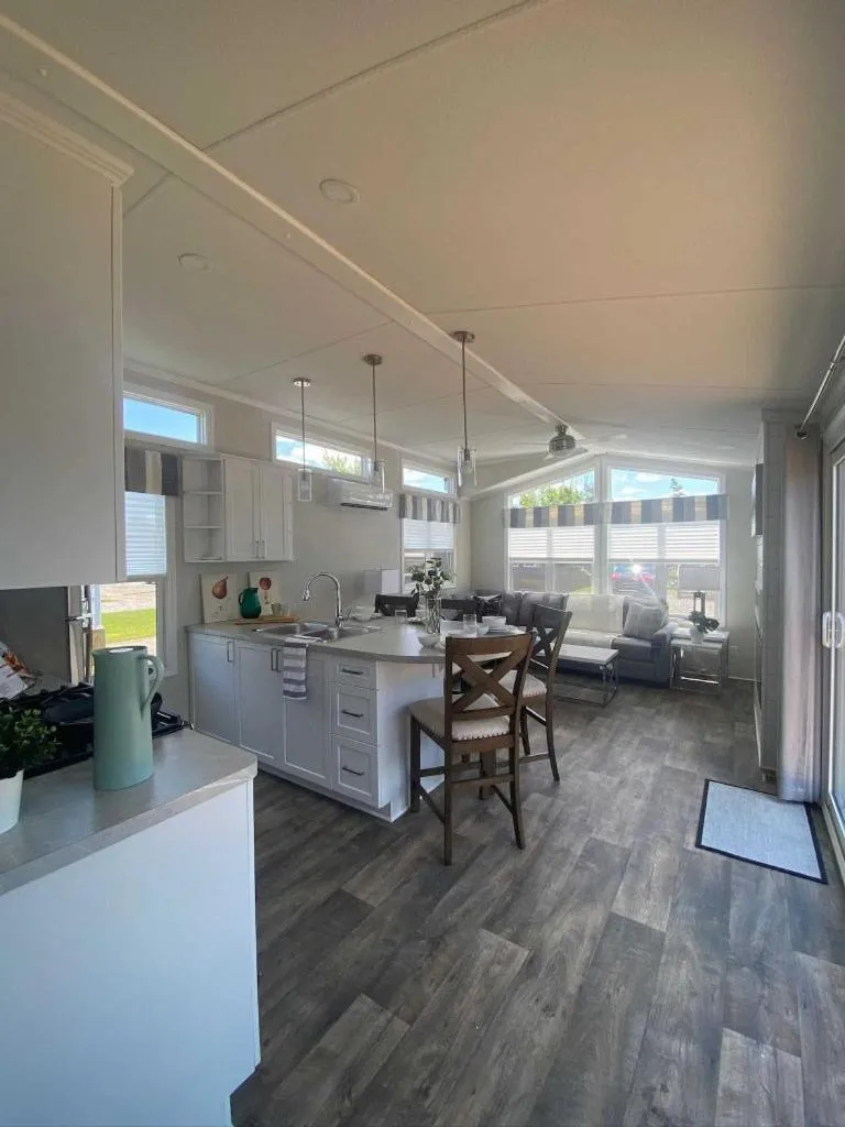 kitchen in Vine Ridge Resort - Cottages