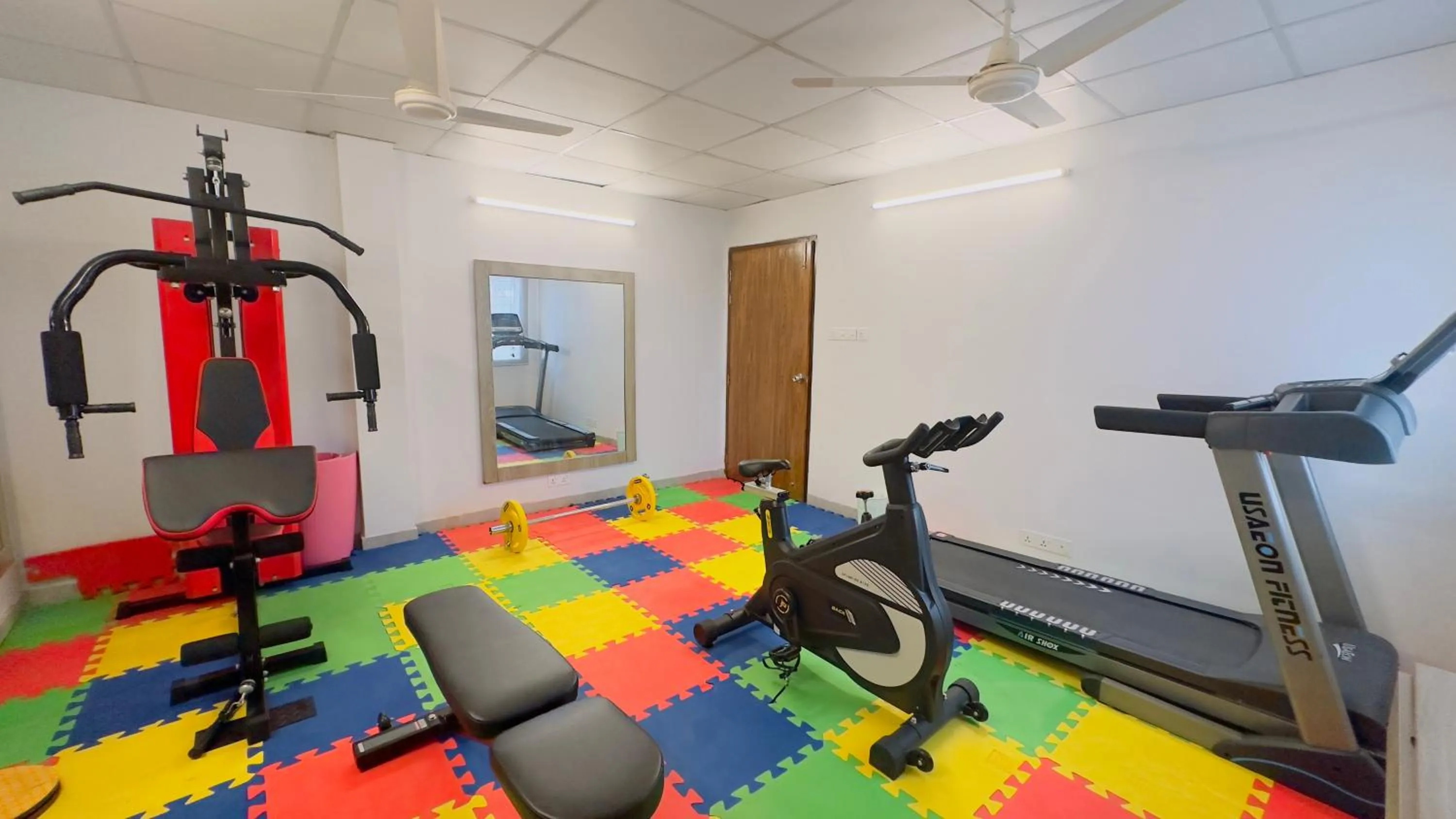 Fitness centre/facilities in Priyo Nibash Stylish Residential Hotel