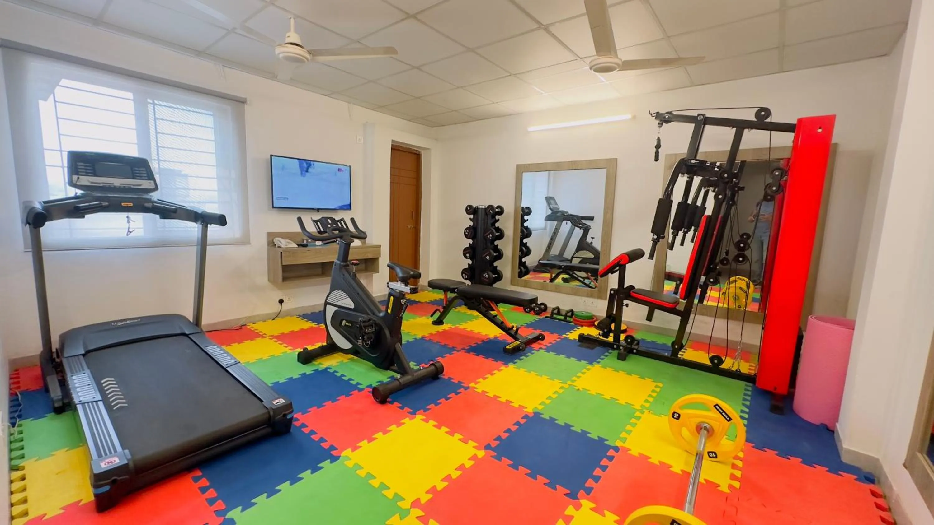 Fitness centre/facilities in Priyo Nibash Stylish Residential Hotel