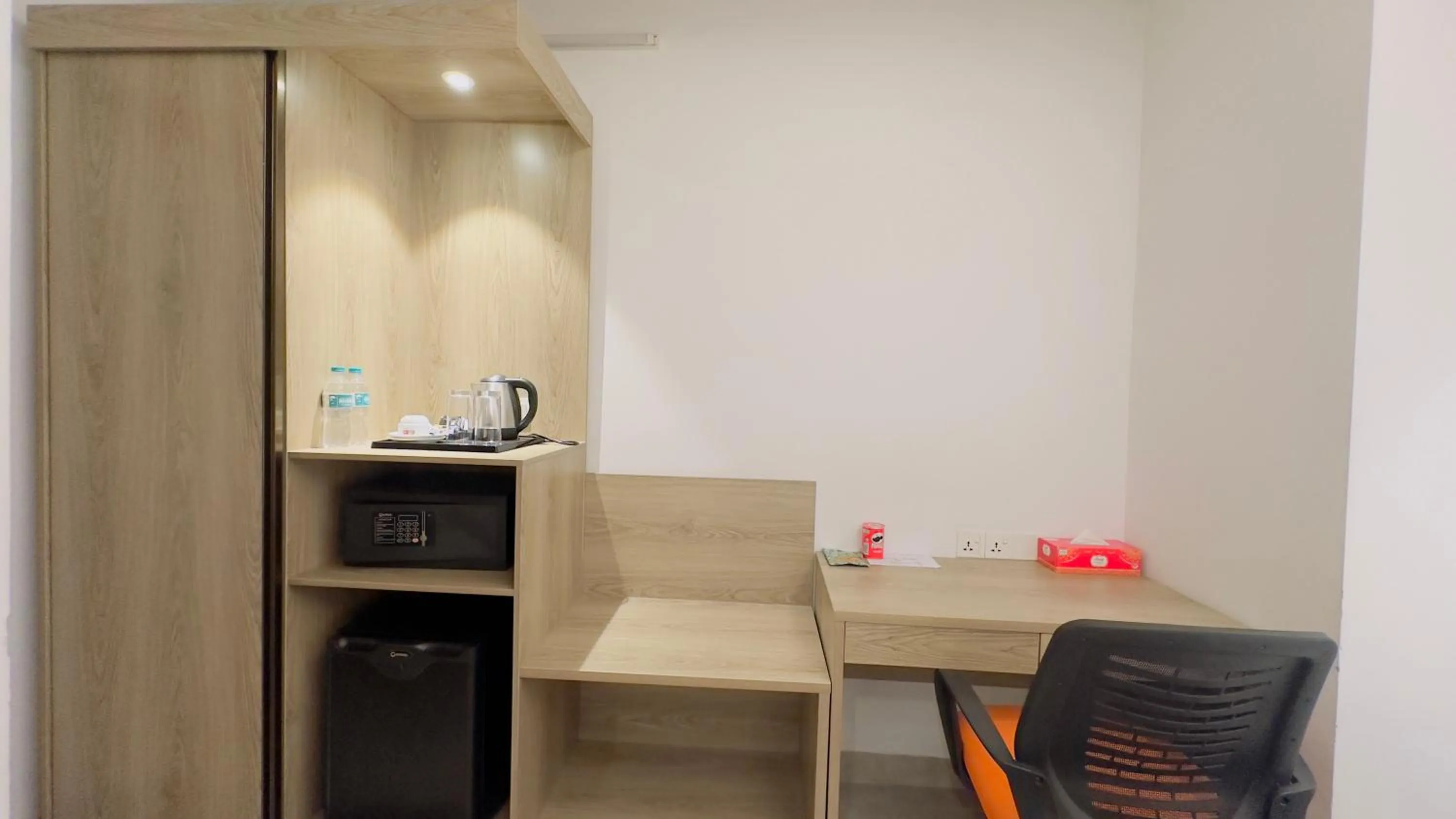 Priyo Nibash Stylish Residential Hotel