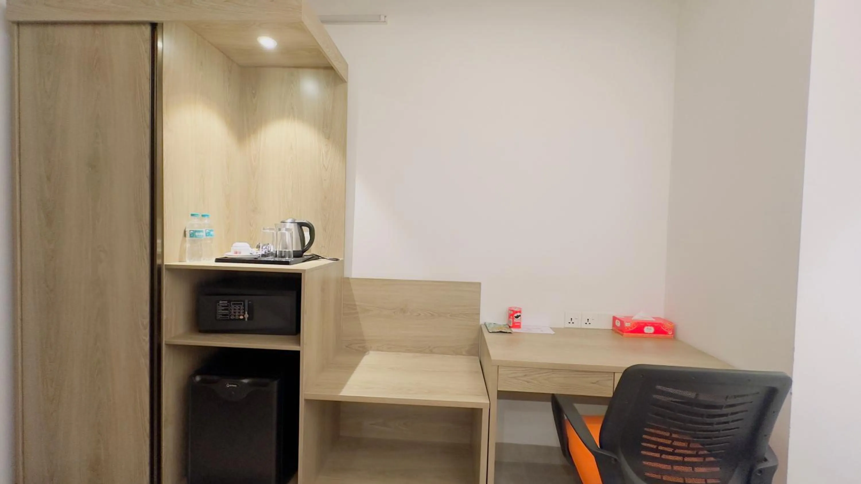 Priyo Nibash Stylish Residential Hotel