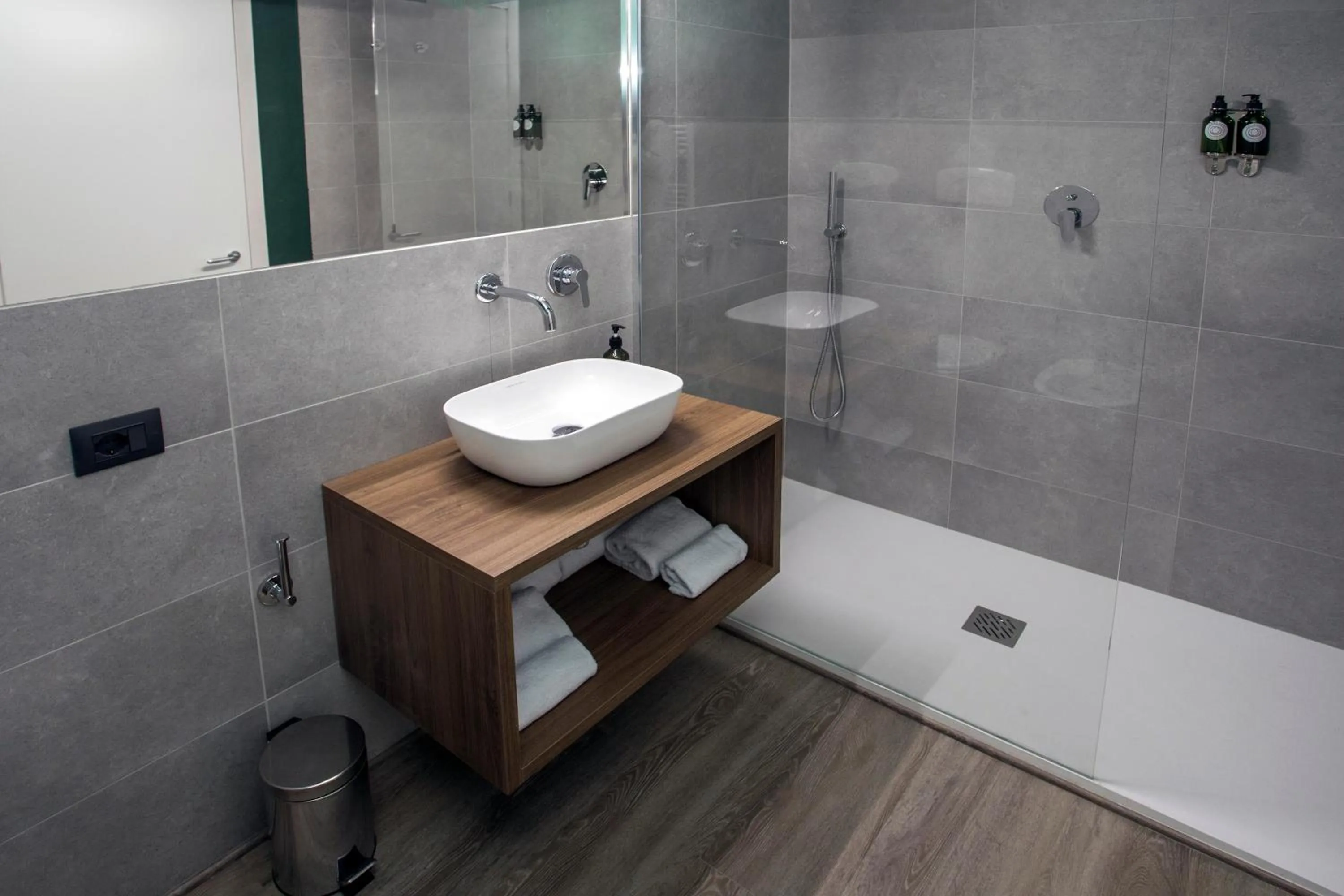 Shower in Moody smart & comfy Hotel