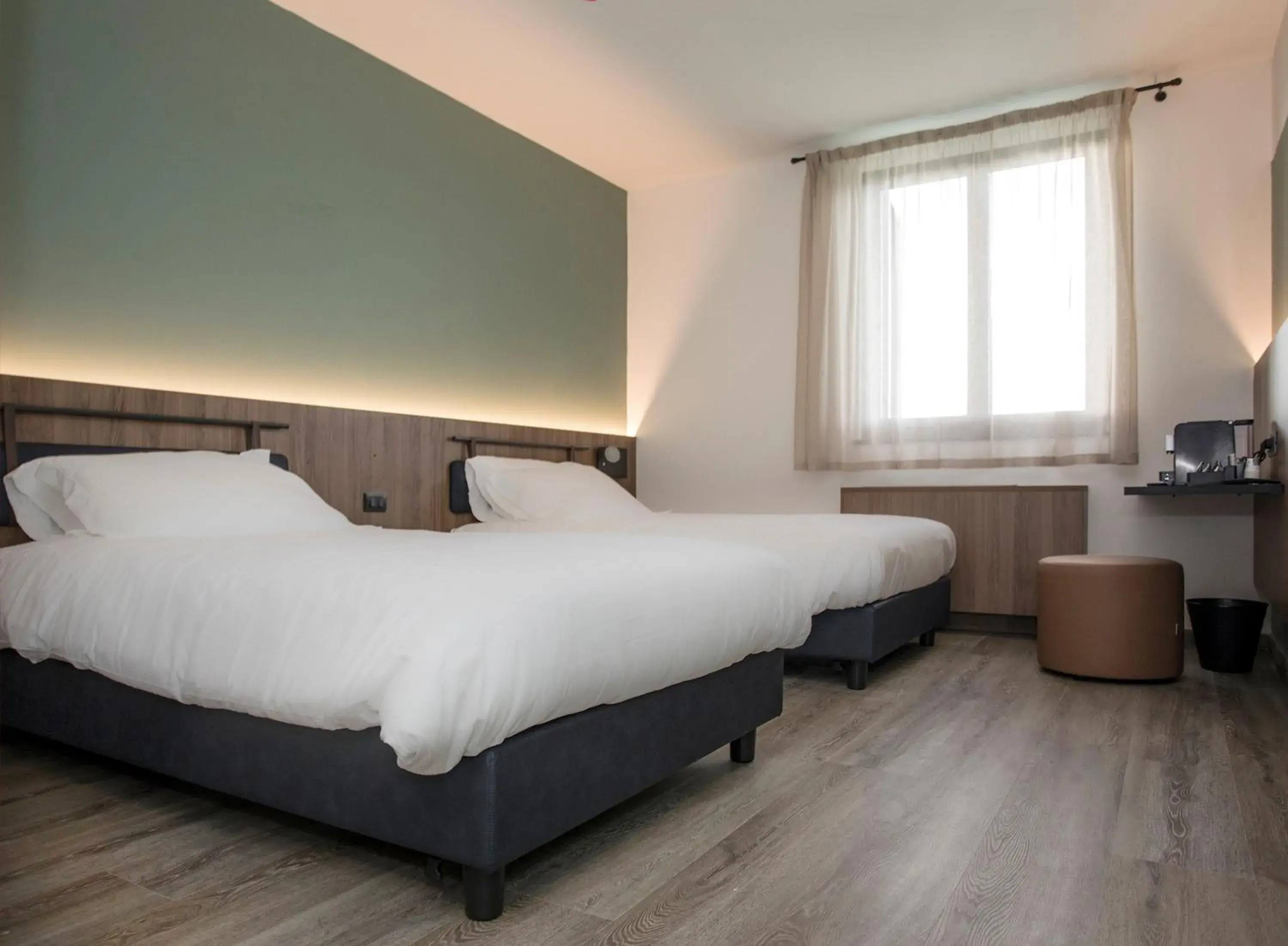 Superior Twin Room - single occupancy in Moody smart & comfy Hotel Superior Twin Room - single occupancy in Moody smart & comfy Hotel