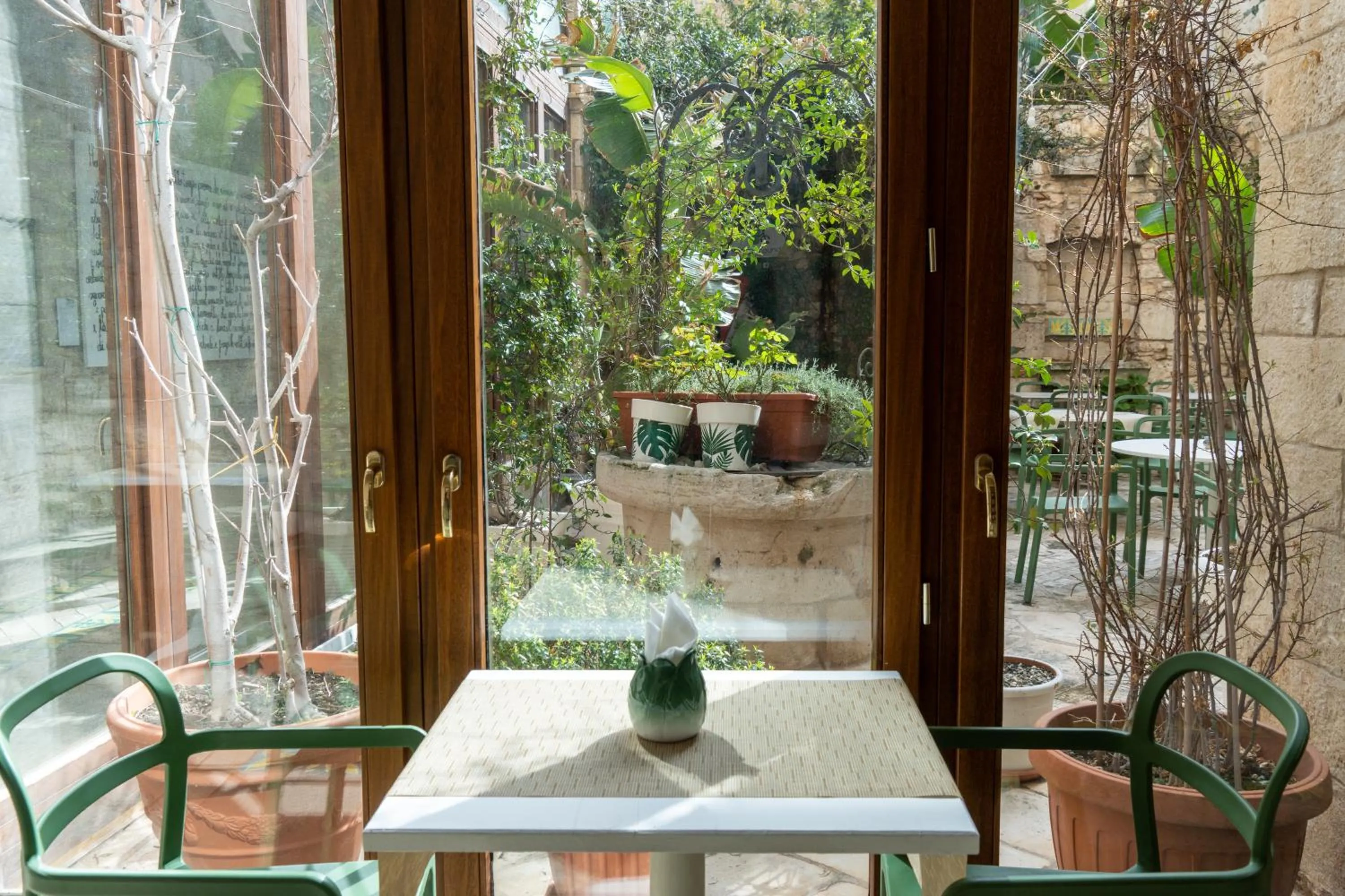 Patio in S. Martin Hotel