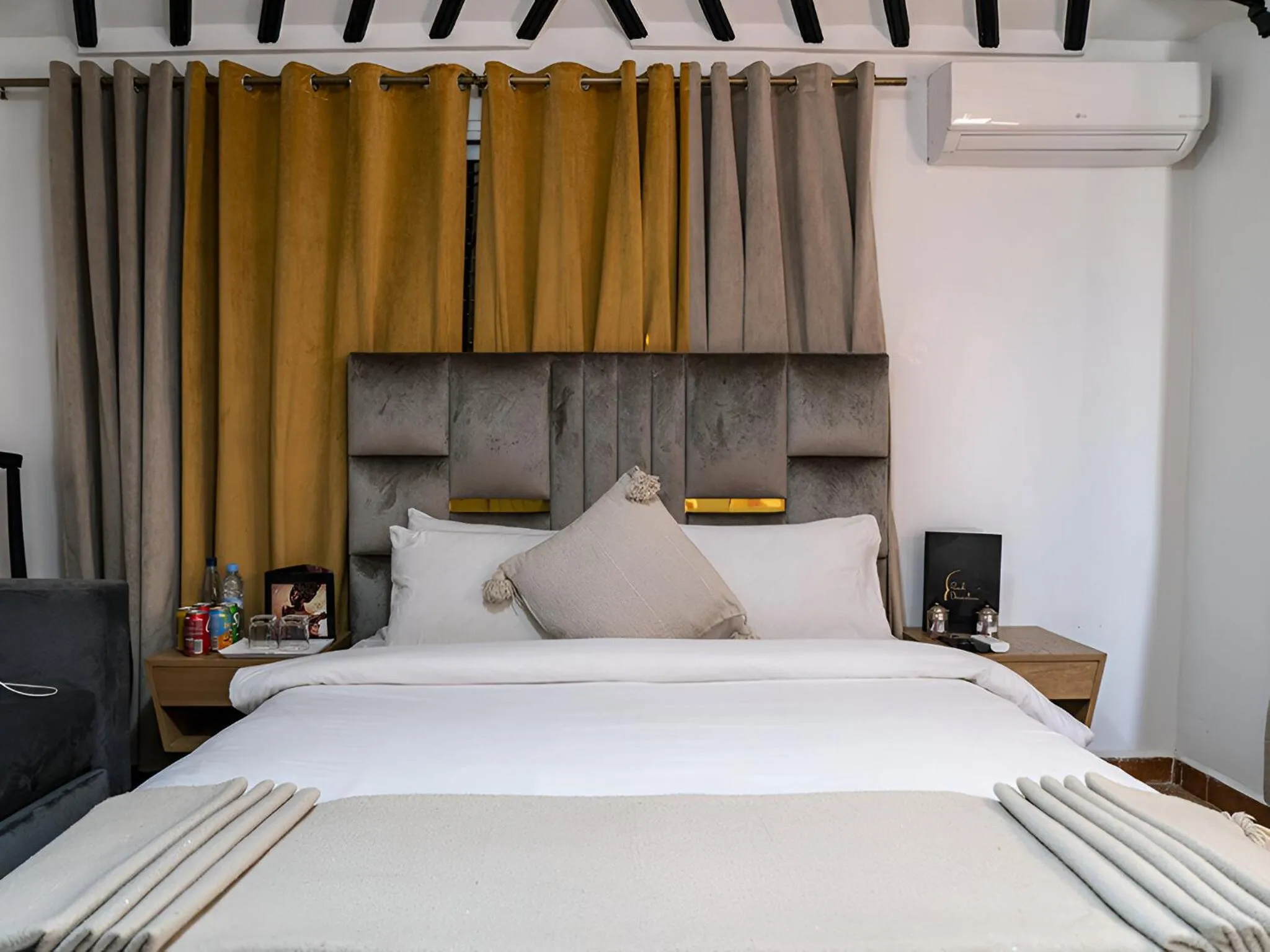 Bedroom, Bed in RIAD DOUIRTNA