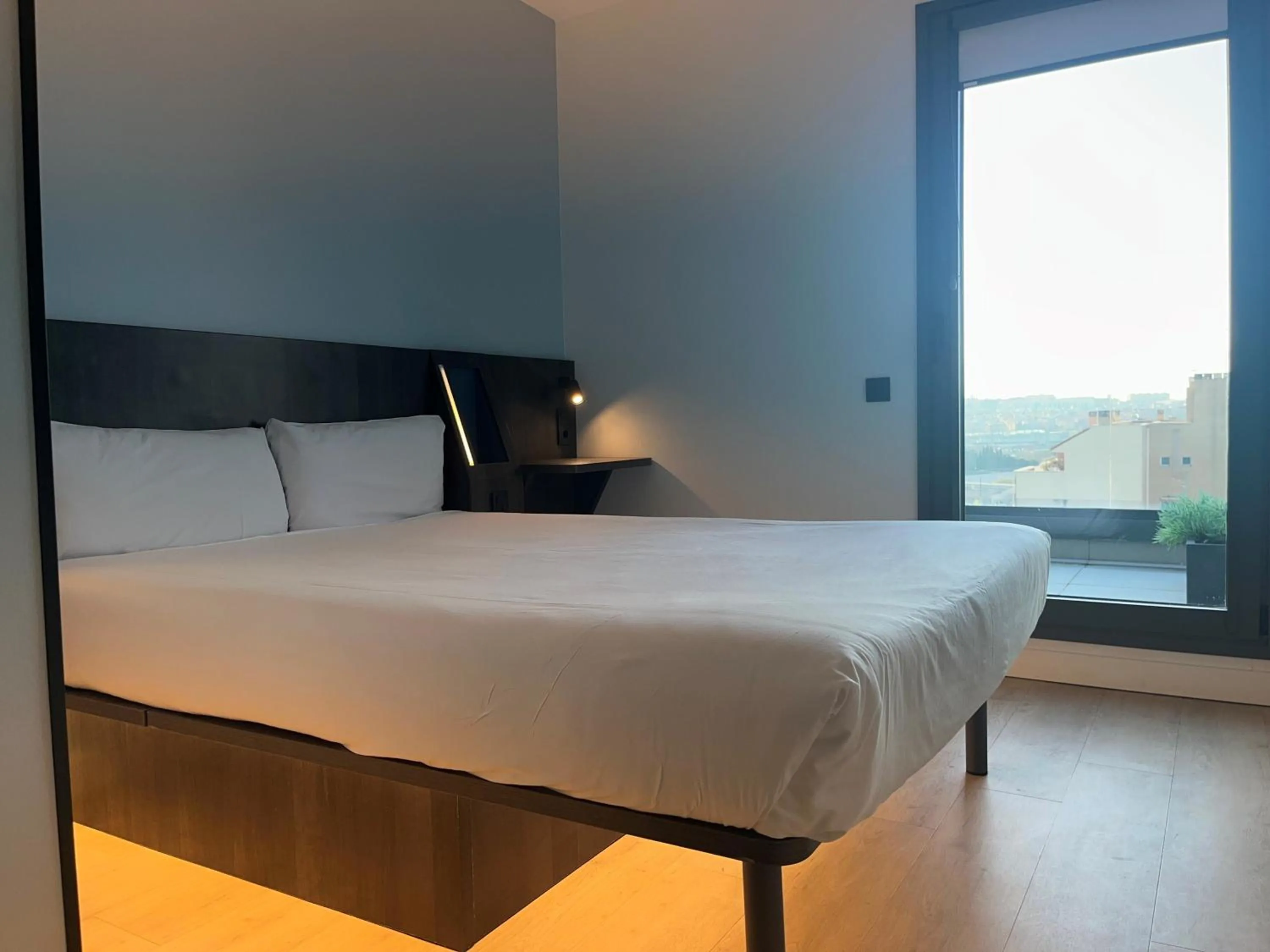 Bed in easyHotel Madrid Centro Atocha