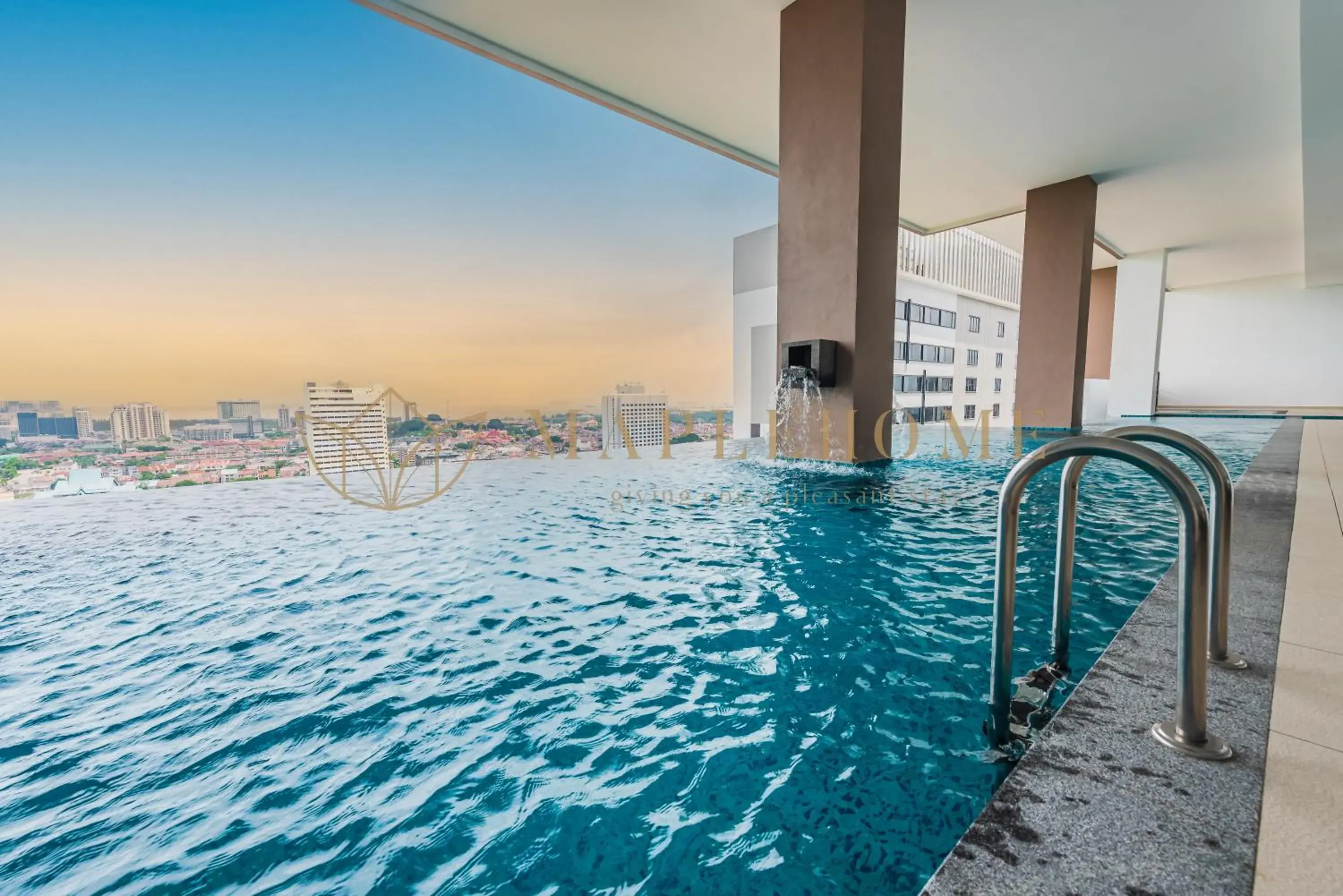 Swimming pool in The Apple Premier Suites Melaka Swimming pool in The Apple Premier Suites Melaka