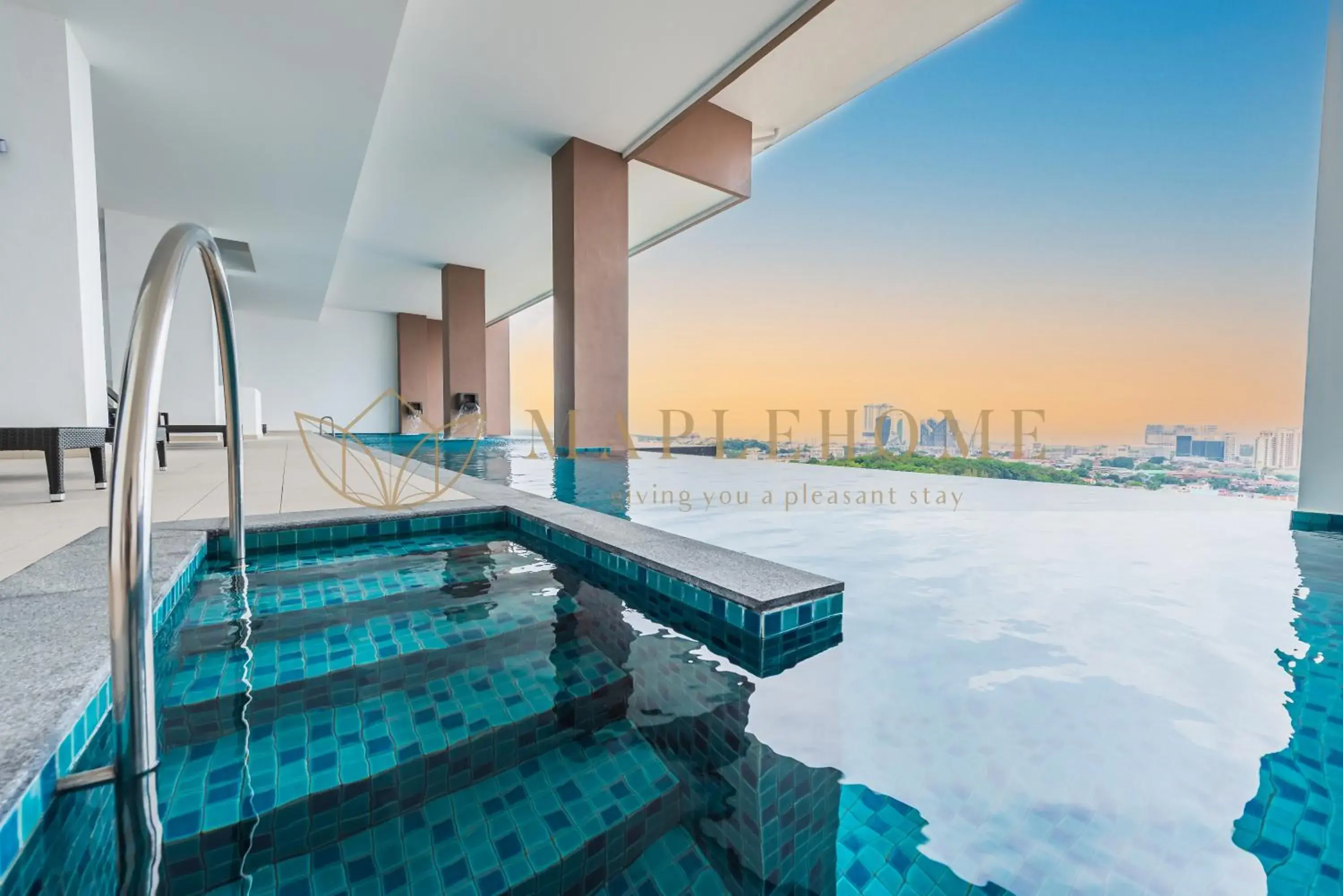 Swimming pool in The Apple Premier Suites Melaka Swimming pool in The Apple Premier Suites Melaka