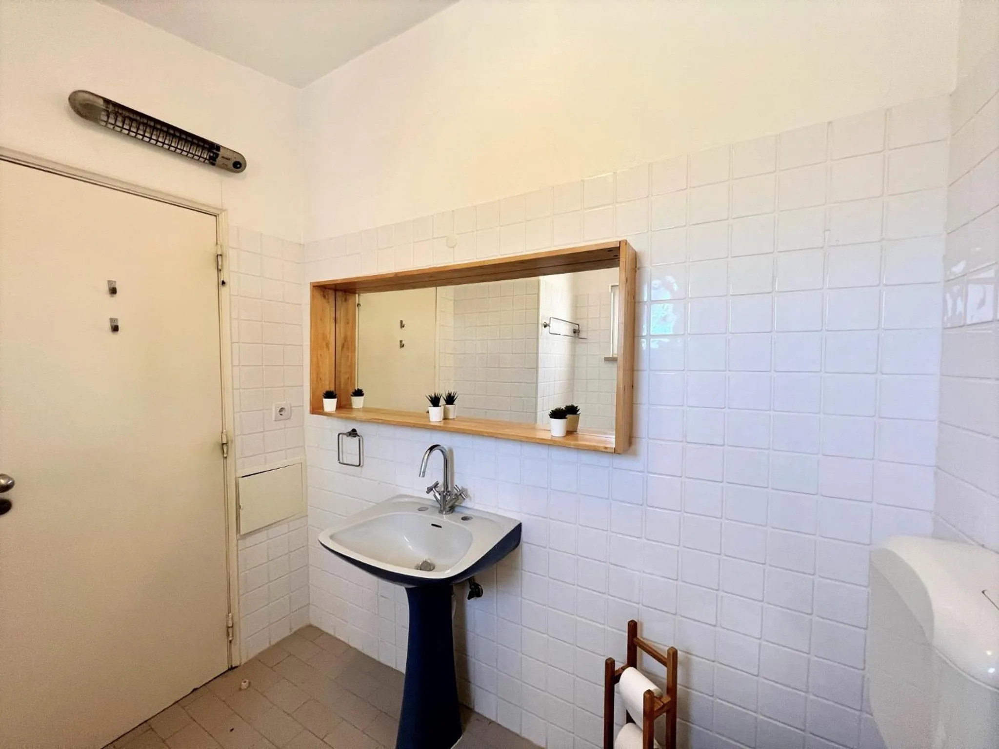 Bathroom in Armação de Pêra Twins 1 by Homing