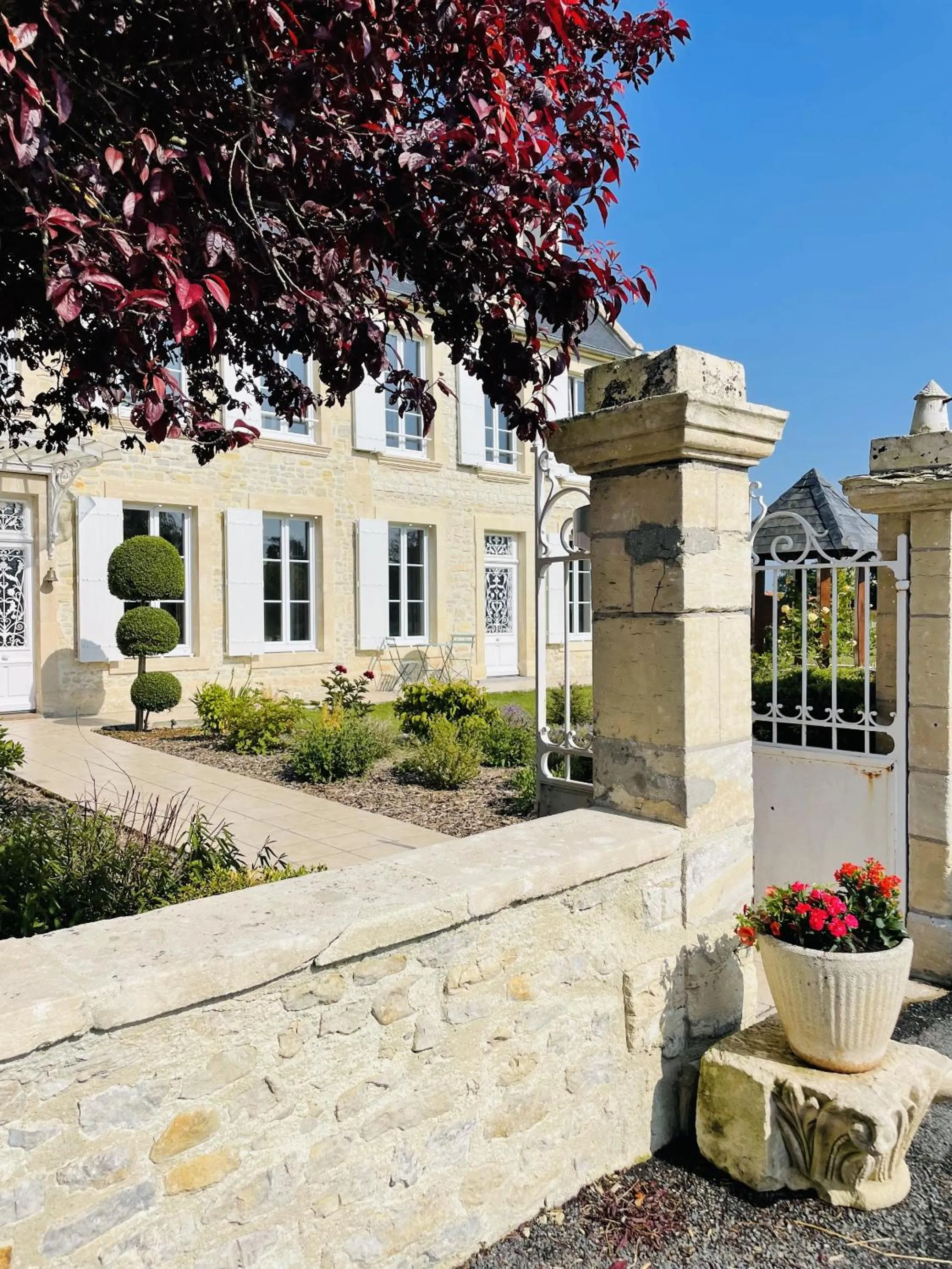 Property building in AureFées