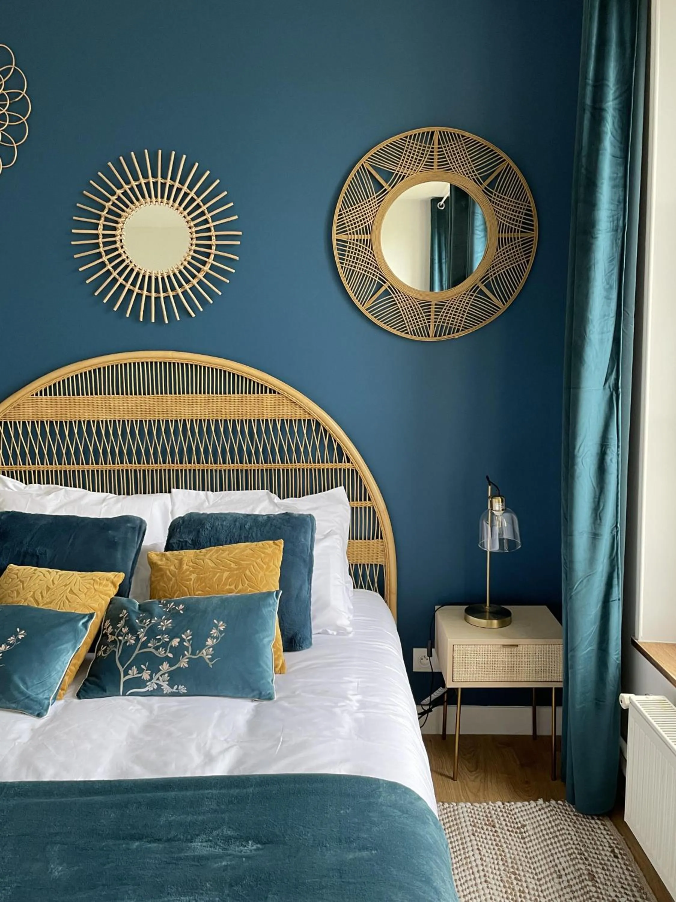 Bedroom, Bed in AureFées