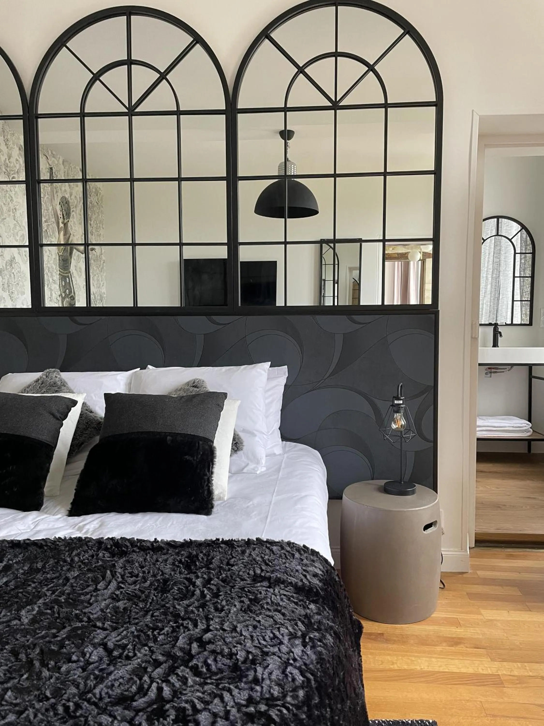 Bedroom, Bed in AureFées