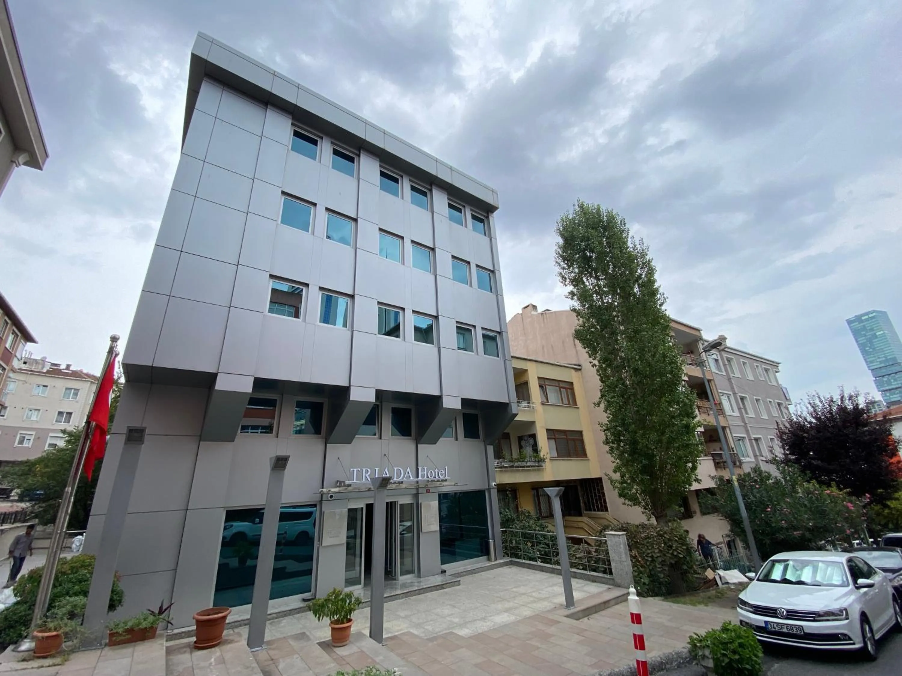 Property building in Triada Gayrettepe