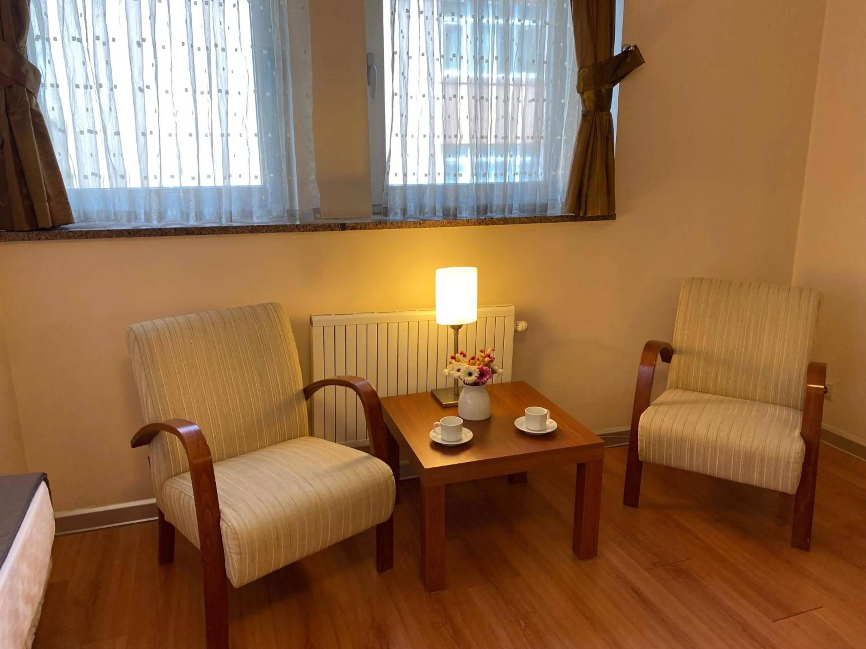 Seating area in Triada Gayrettepe