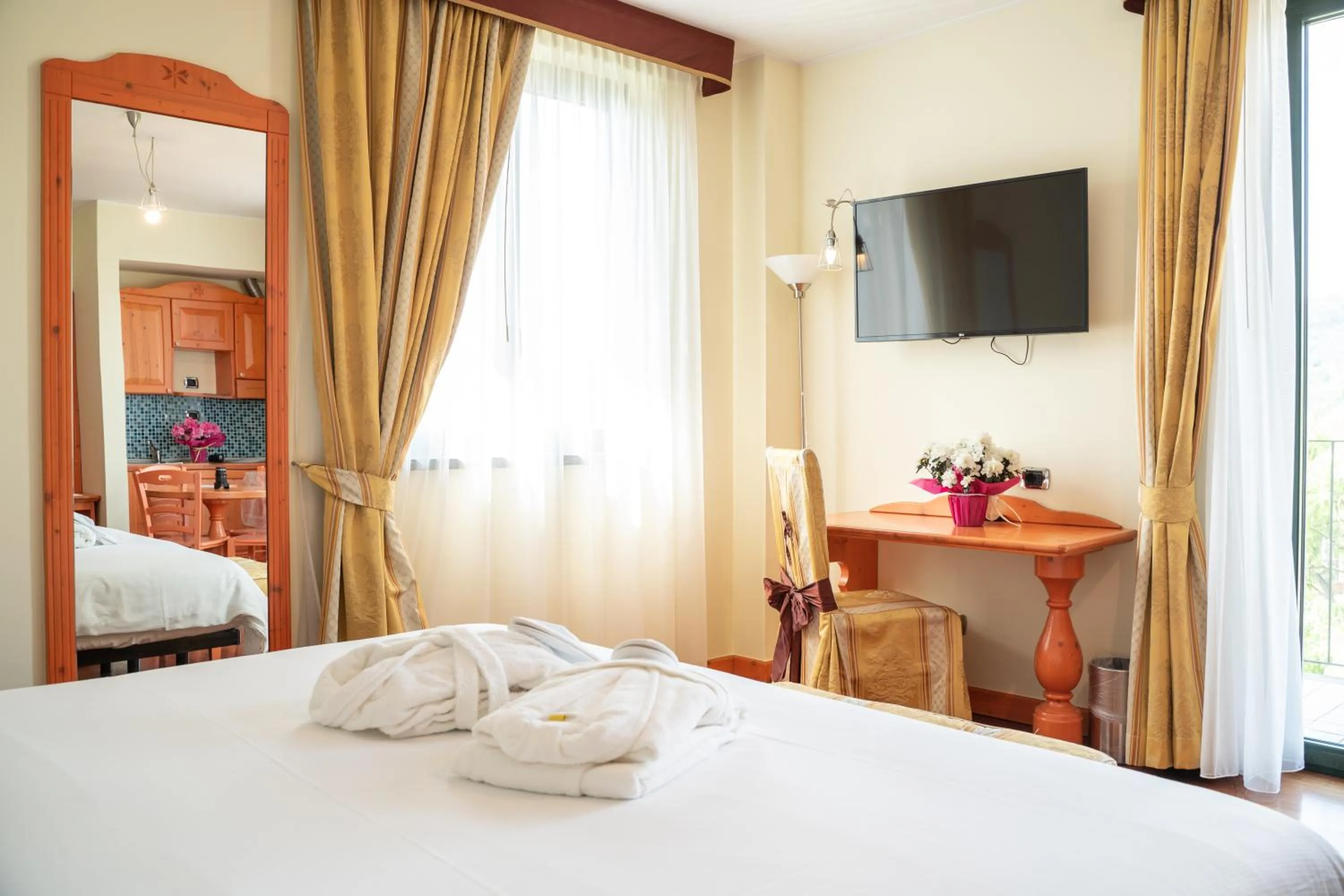 Bed in Hotel Residence Montelago