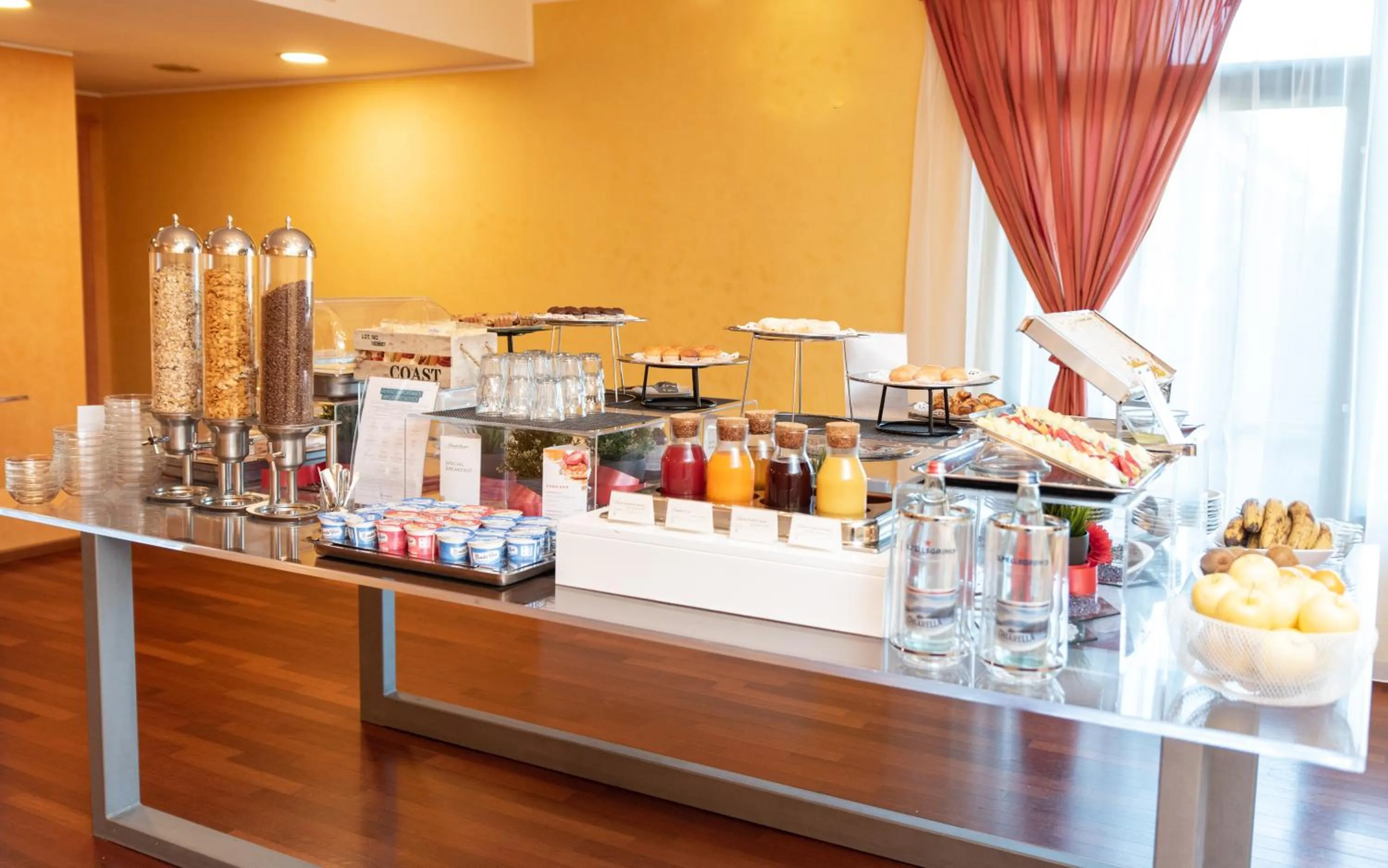 Food and drinks in Hotel Residence Montelago