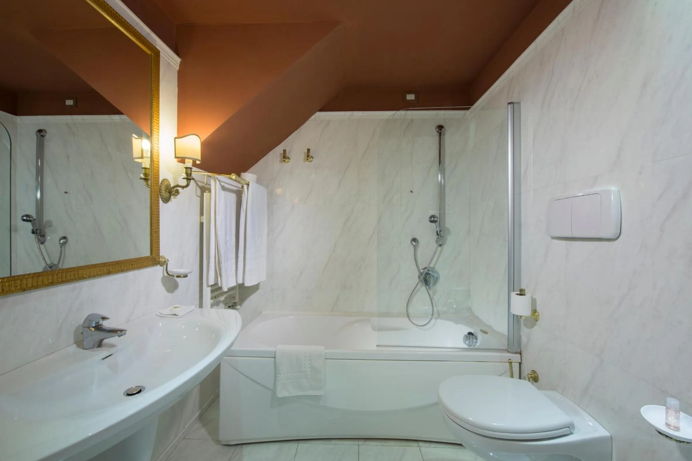 Toilet in Il Piccolo Castello