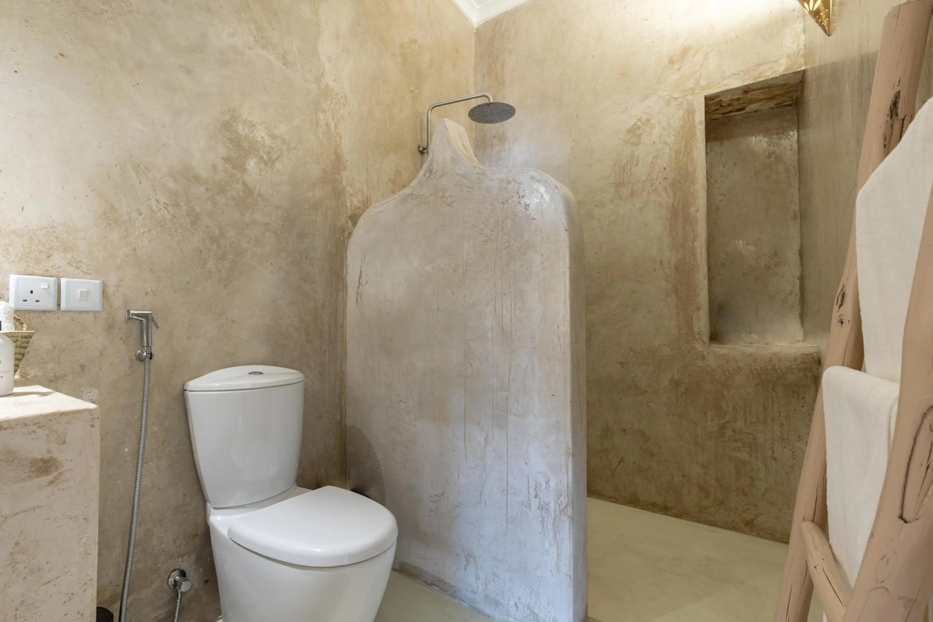 Shower in Sharazad Wonders Boutique