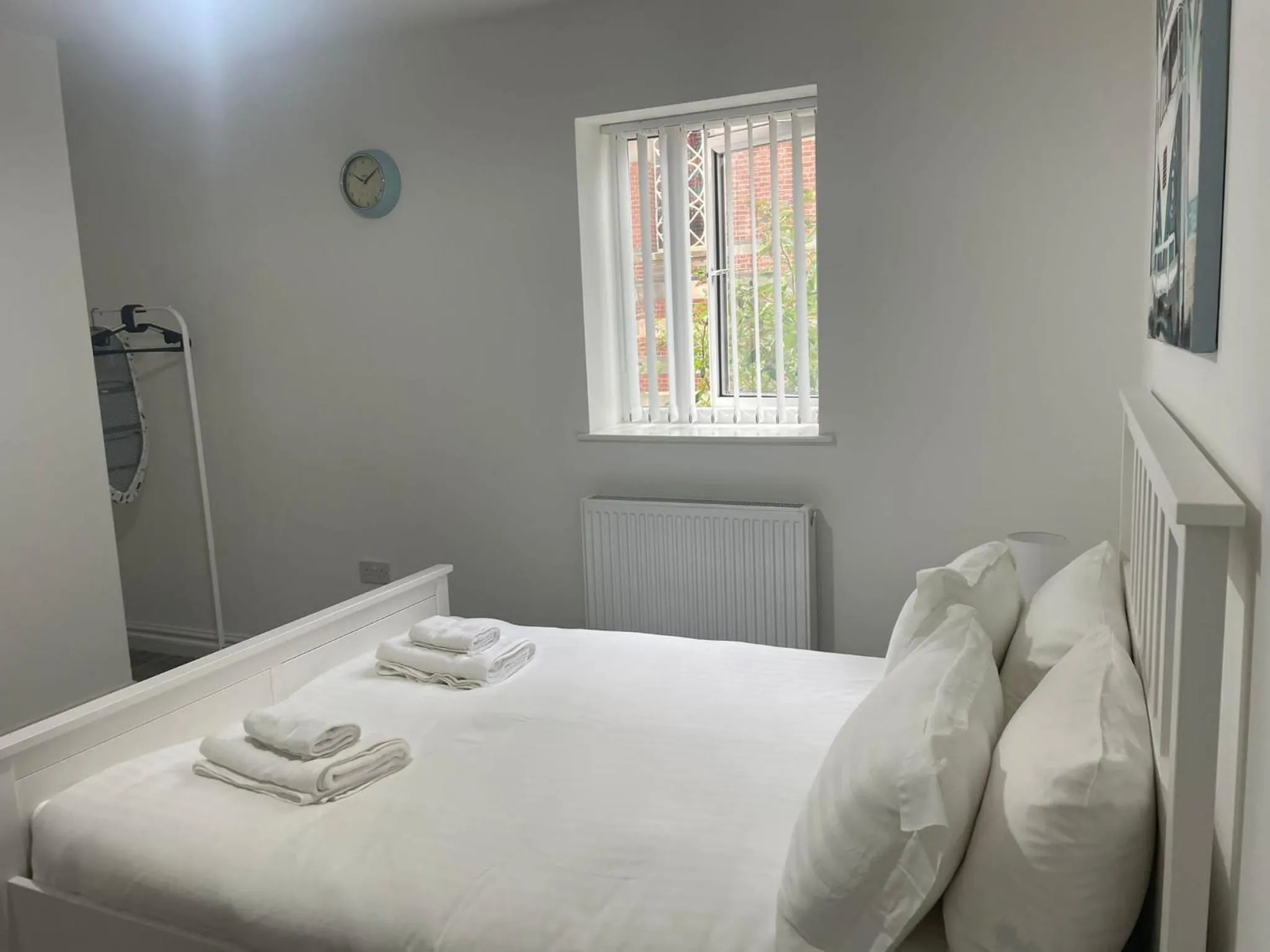 Bed in CityBreaks Rooms with Free Parking