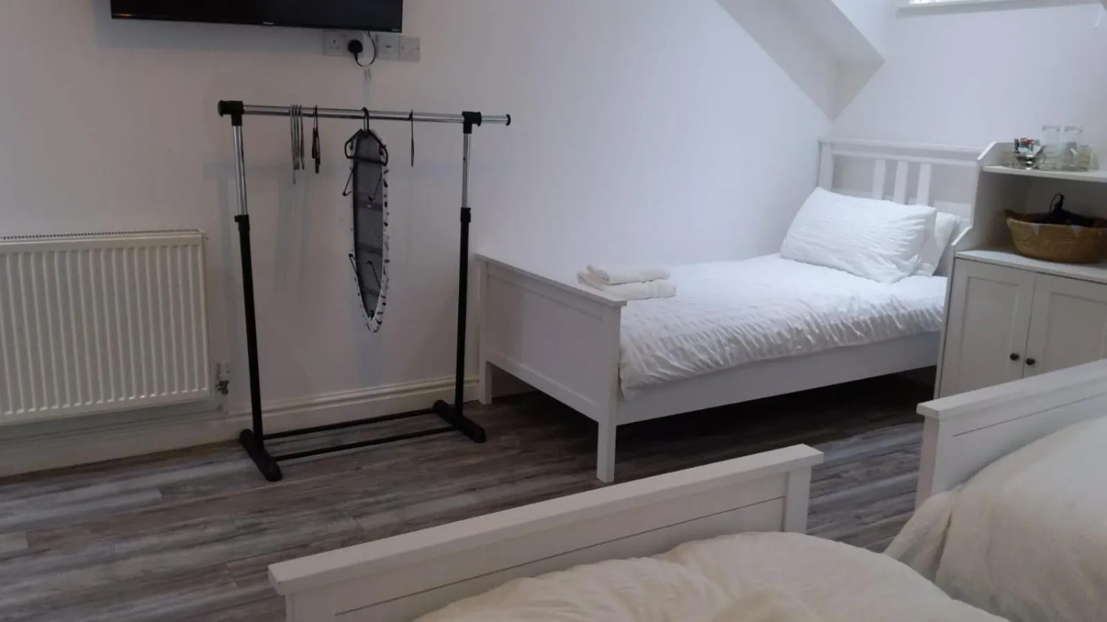 Bed in CityBreaks Rooms with Free Parking