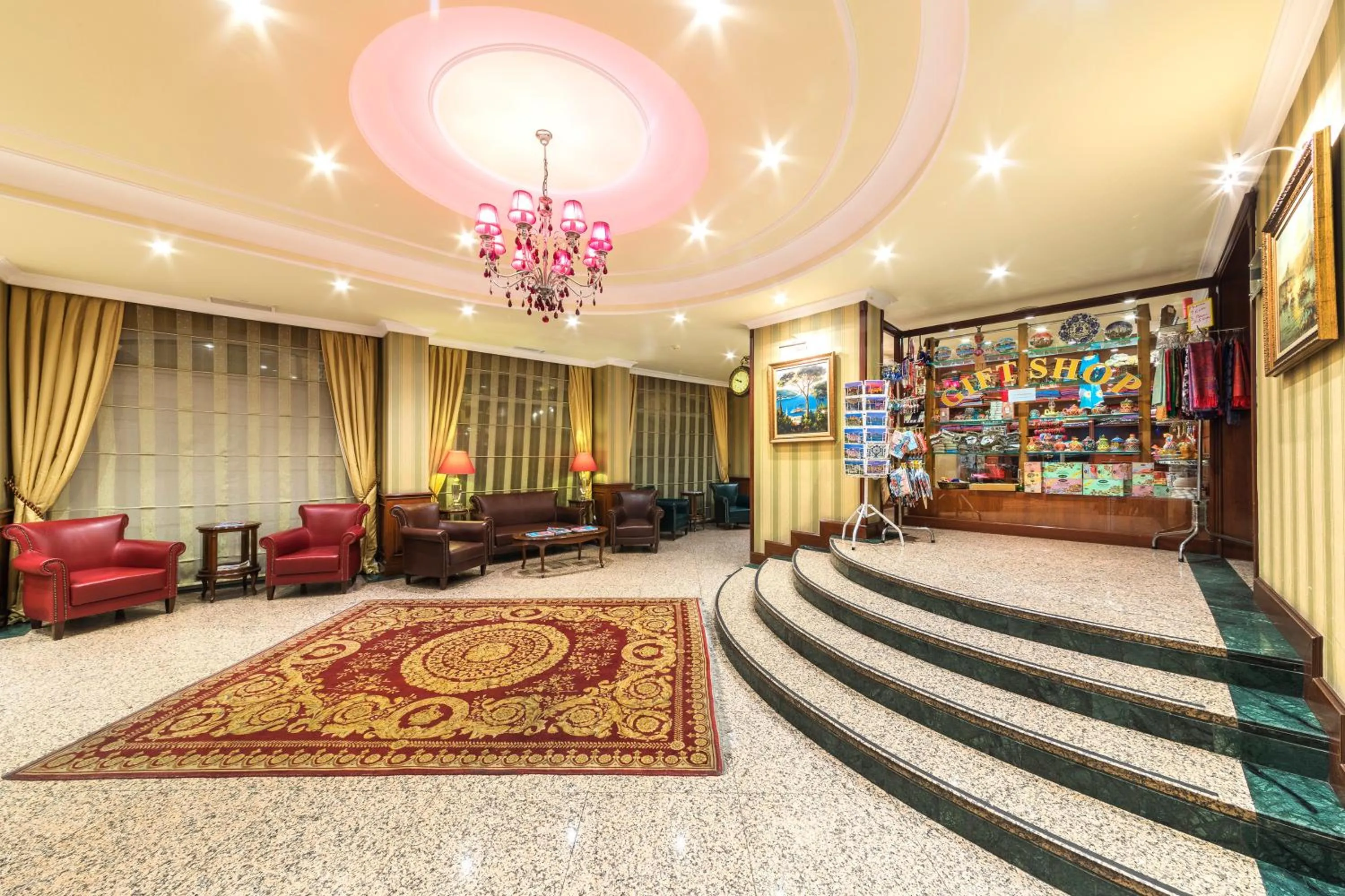Lobby or reception in Grand Yavuz Hotel Sultanahmet