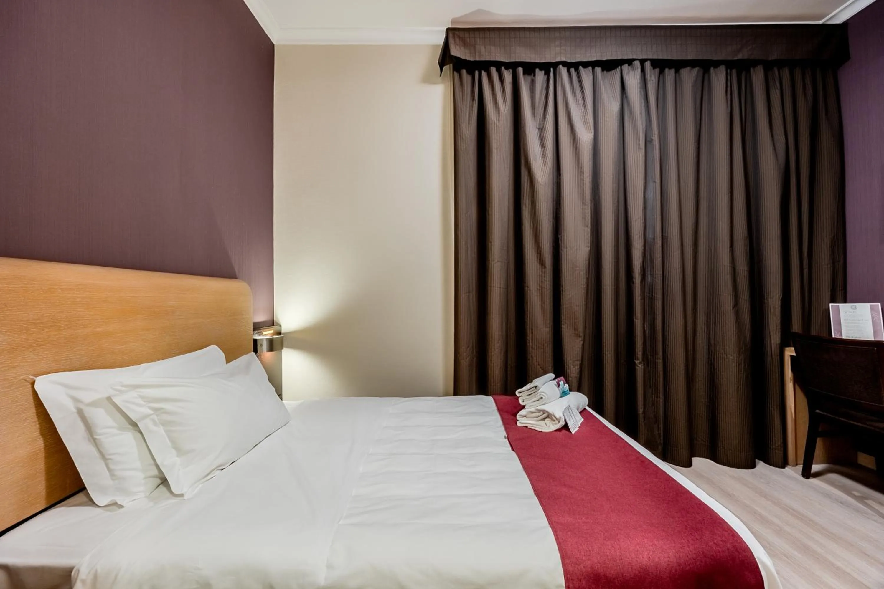 Bed in EH Rome Airport Euro House Hotels