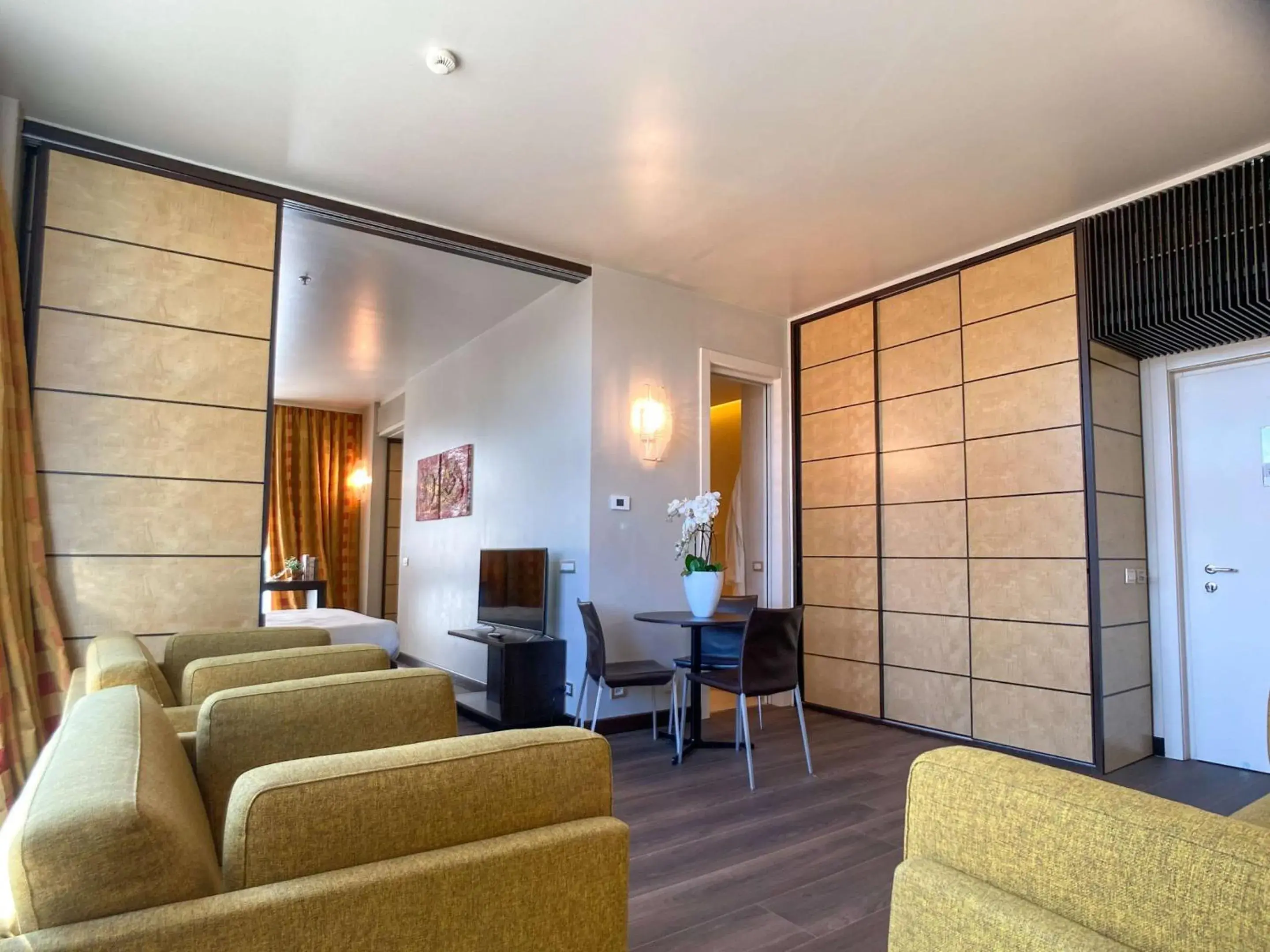 Photo of the whole room in Best Western Plus Hotel Le Favaglie Photo of the whole room in Best Western Plus Hotel Le Favaglie