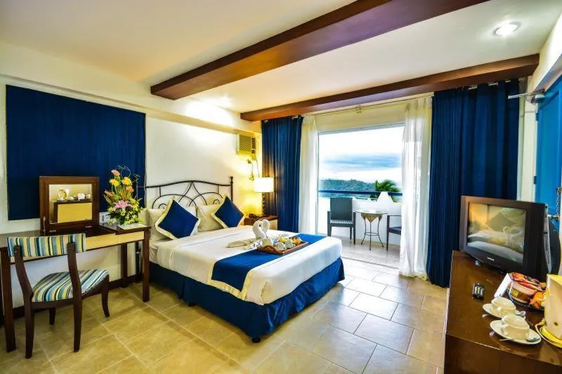 Bedroom, Bed in Estancia Resort Hotel