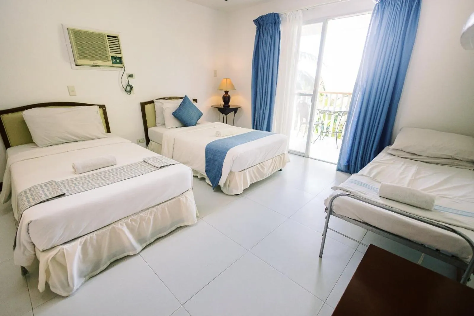 Bedroom, Bed in Estancia Resort Hotel